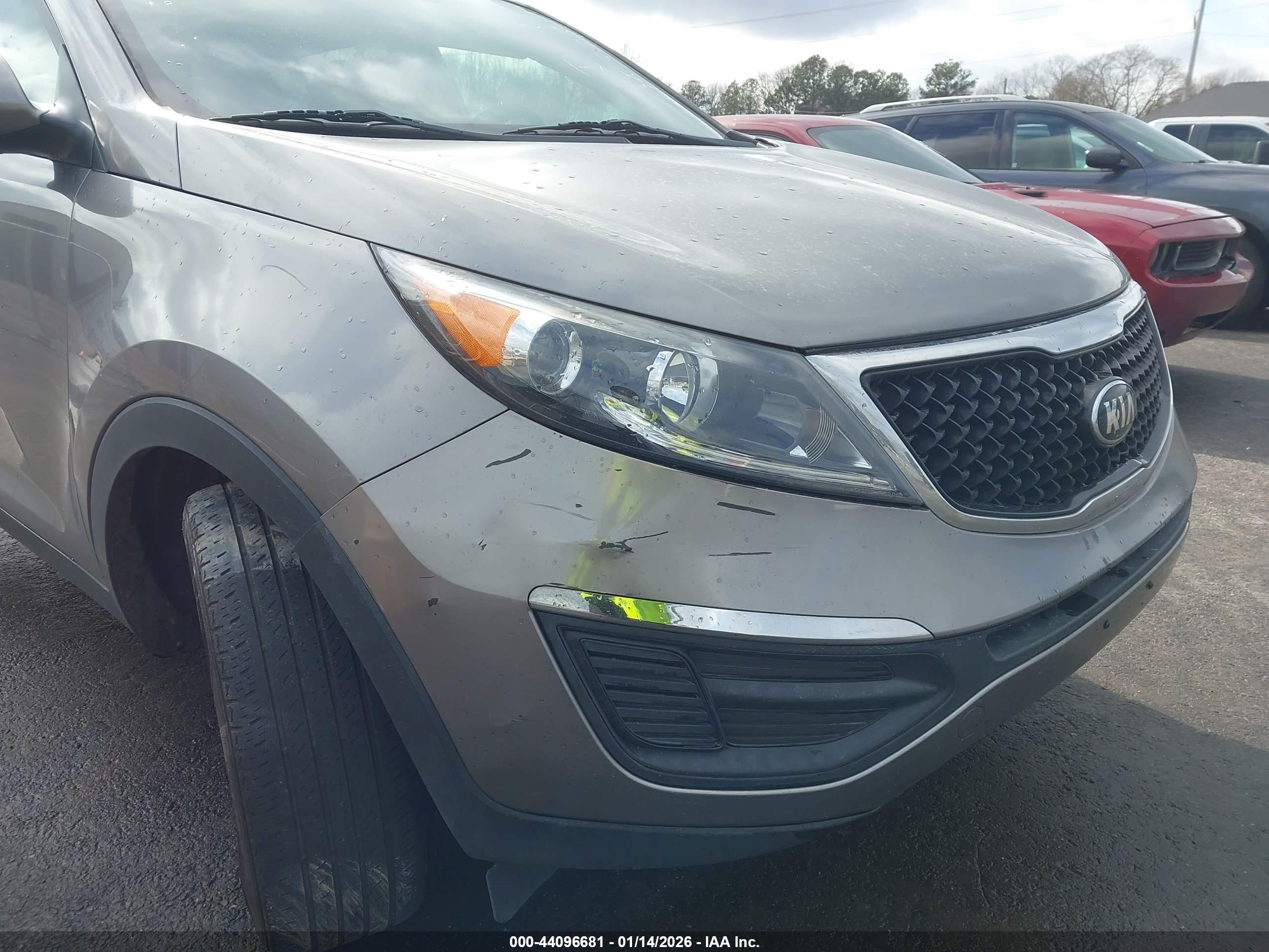 KIA SPORTAGE image 6