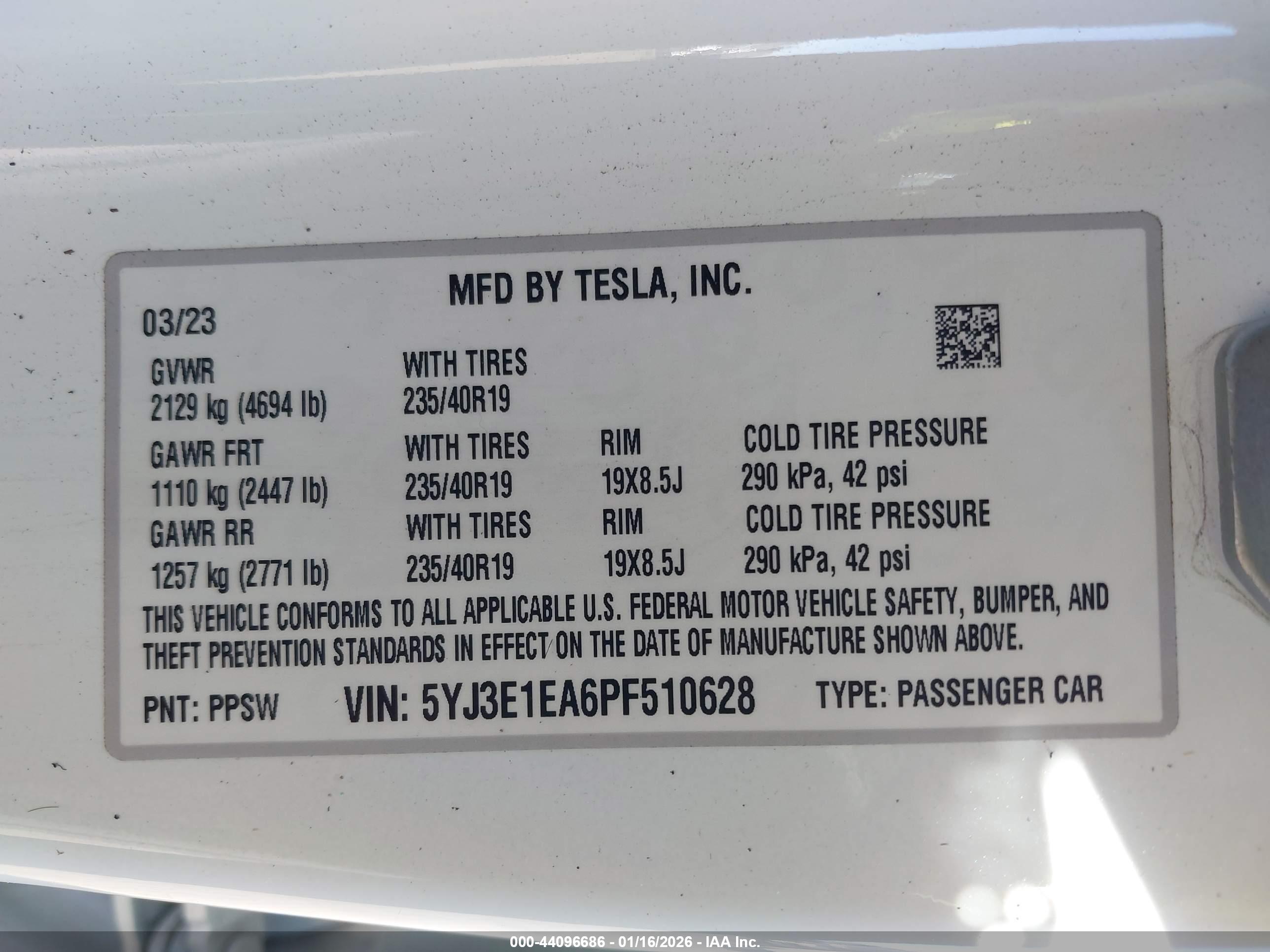 TESLA MODEL image 9
