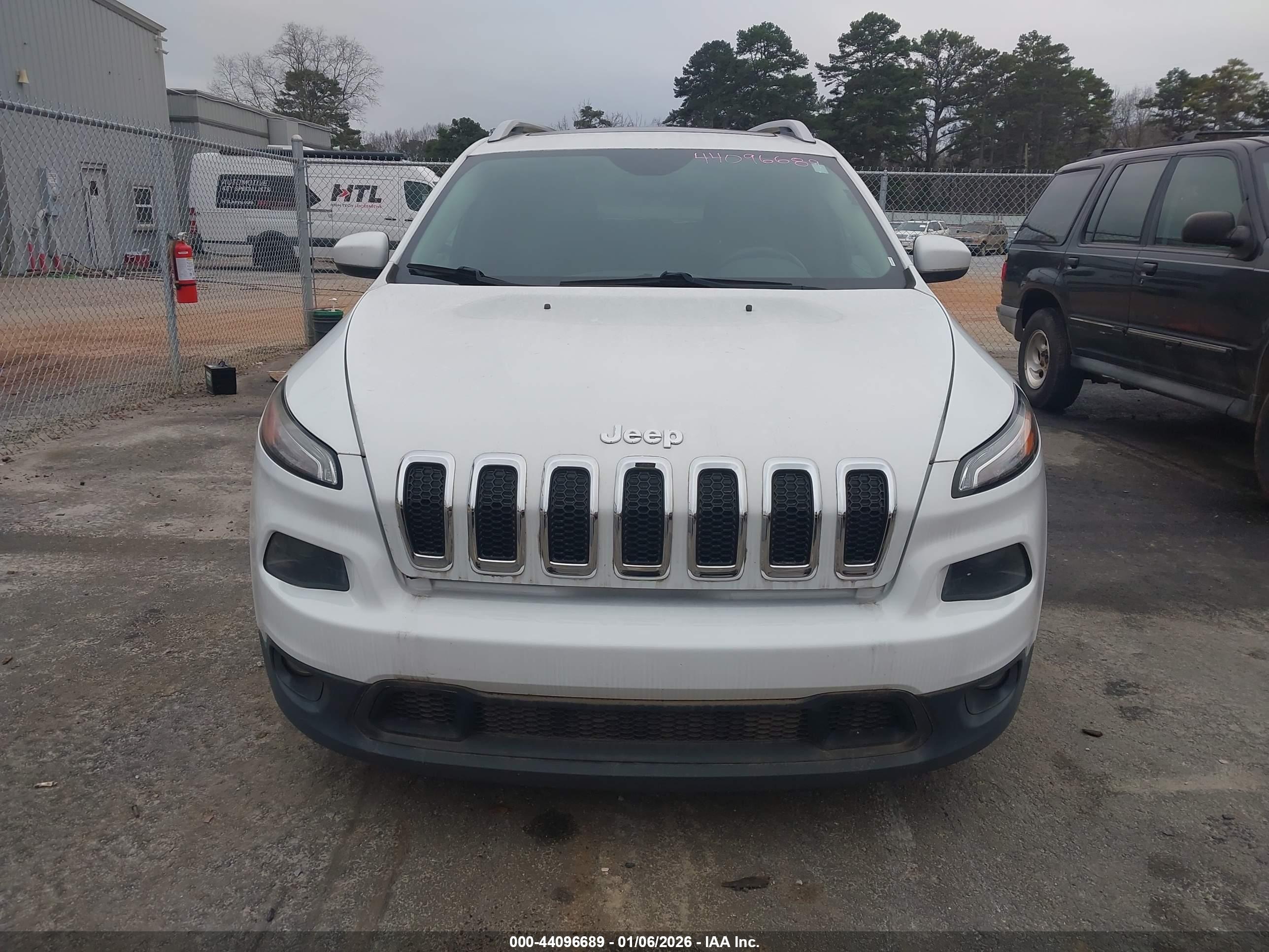 JEEP CHEROKEE image 6