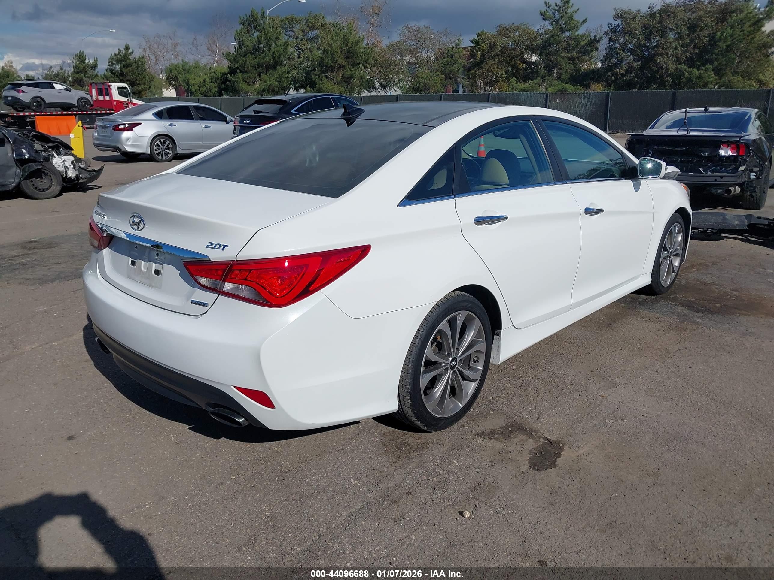 HYUNDAI SONATA image 4