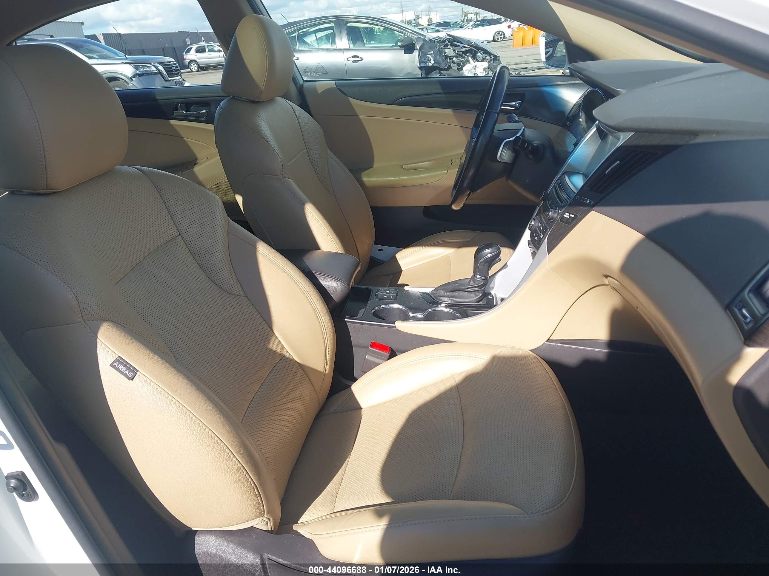HYUNDAI SONATA image 5