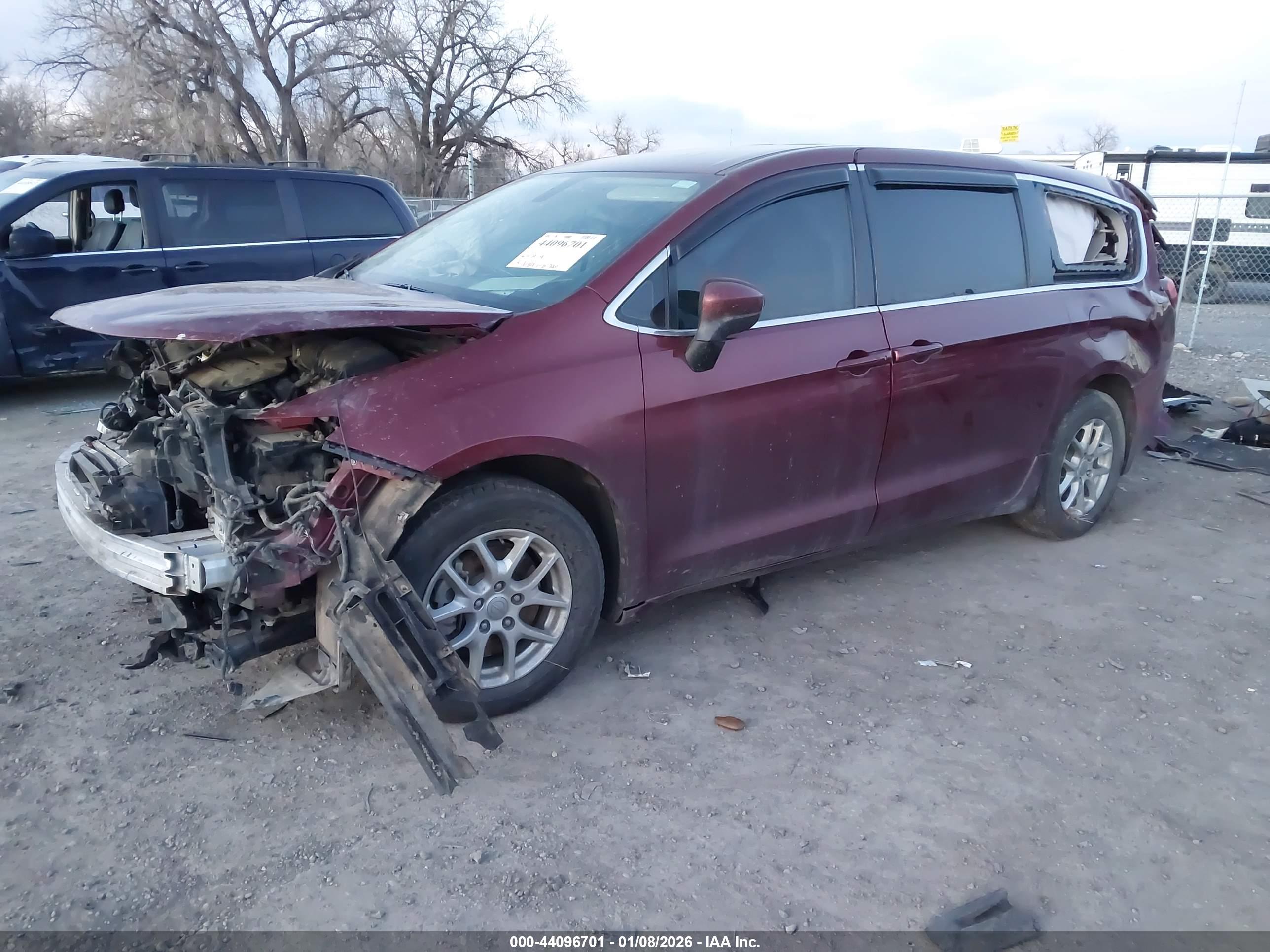 CHRYSLER PACIFICA image 2