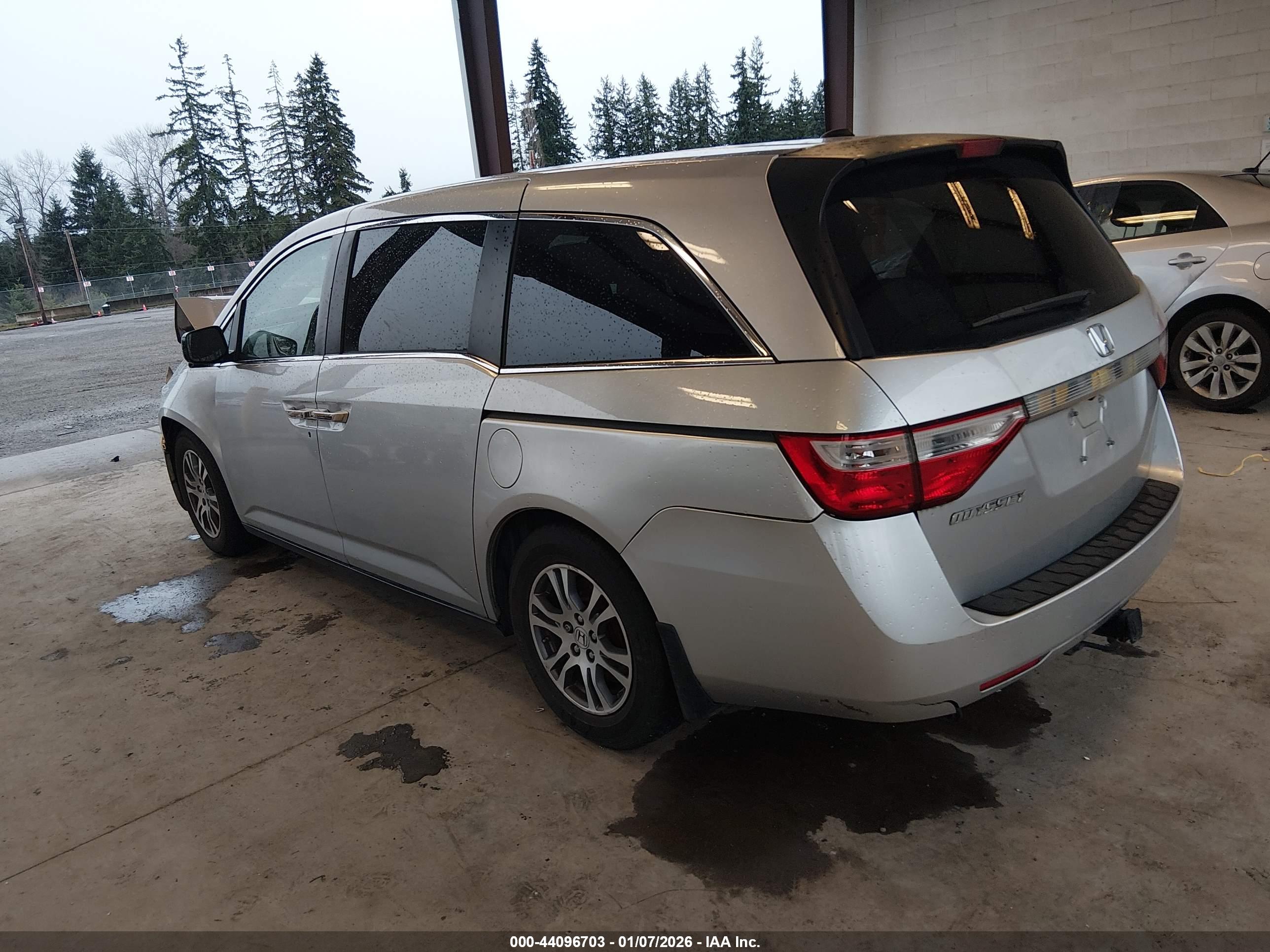 HONDA ODYSSEY image 3