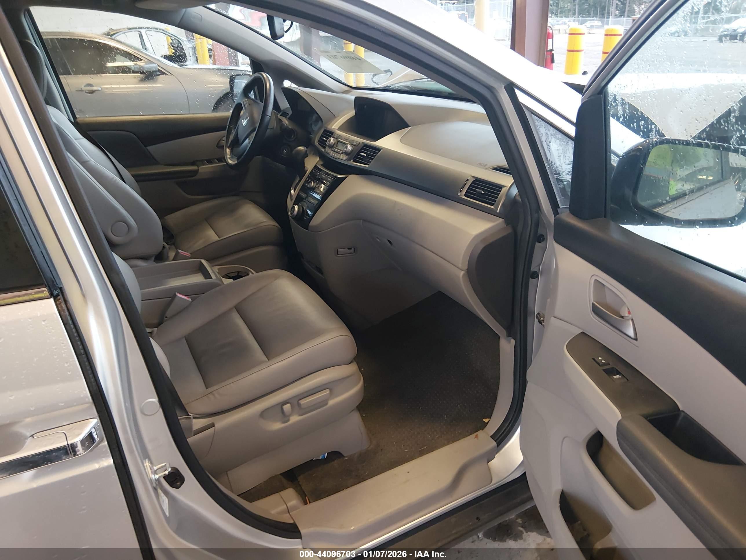 HONDA ODYSSEY image 5