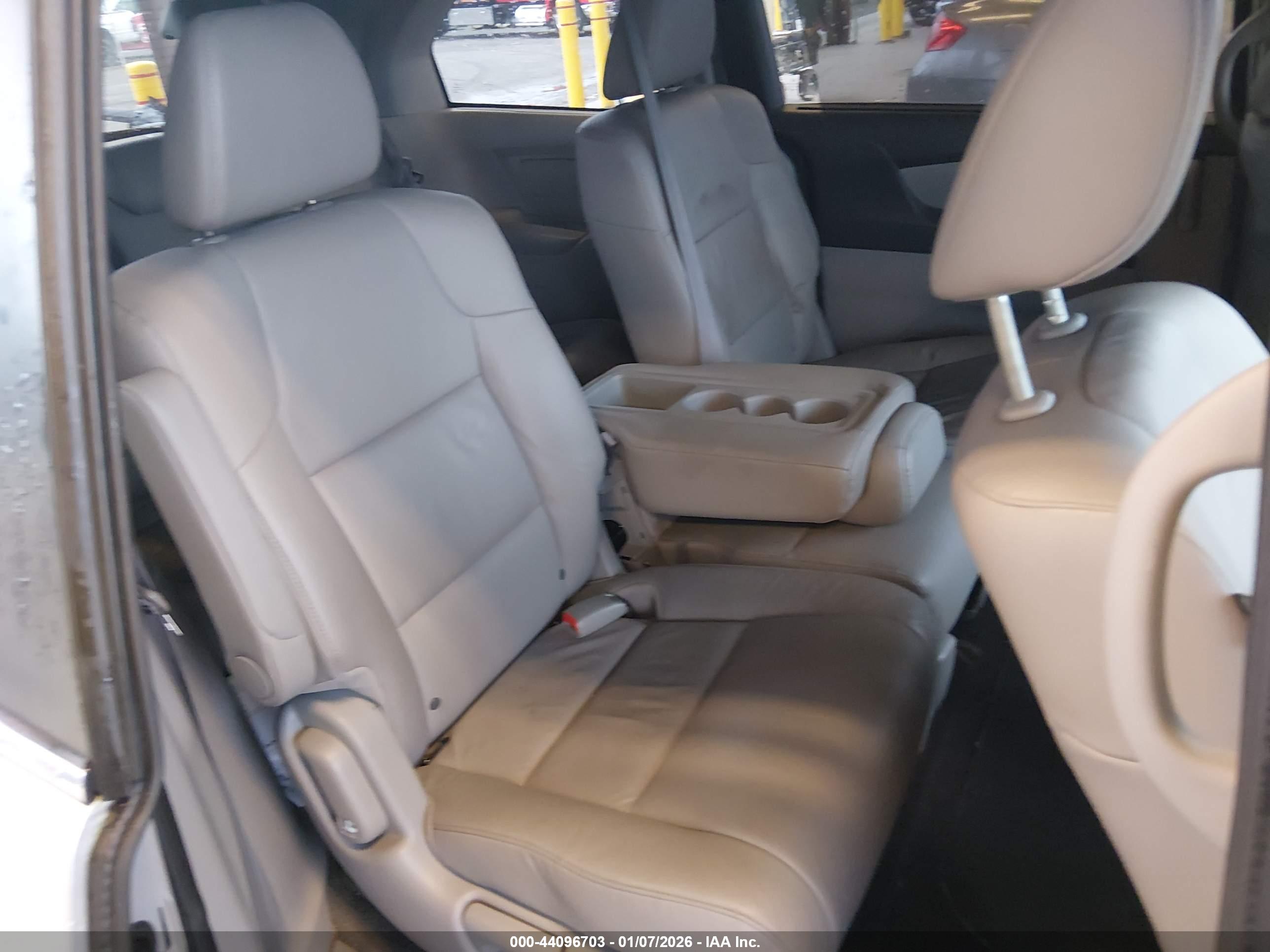 HONDA ODYSSEY image 8