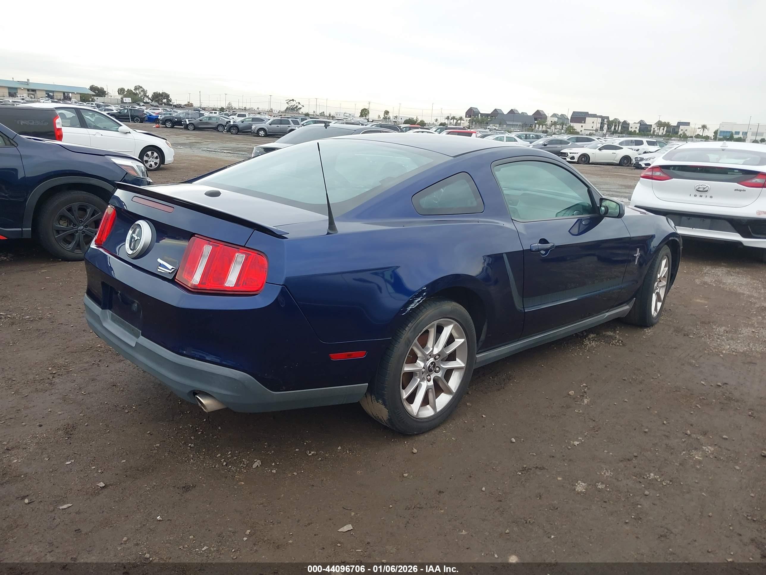 FORD MUSTANG image 4
