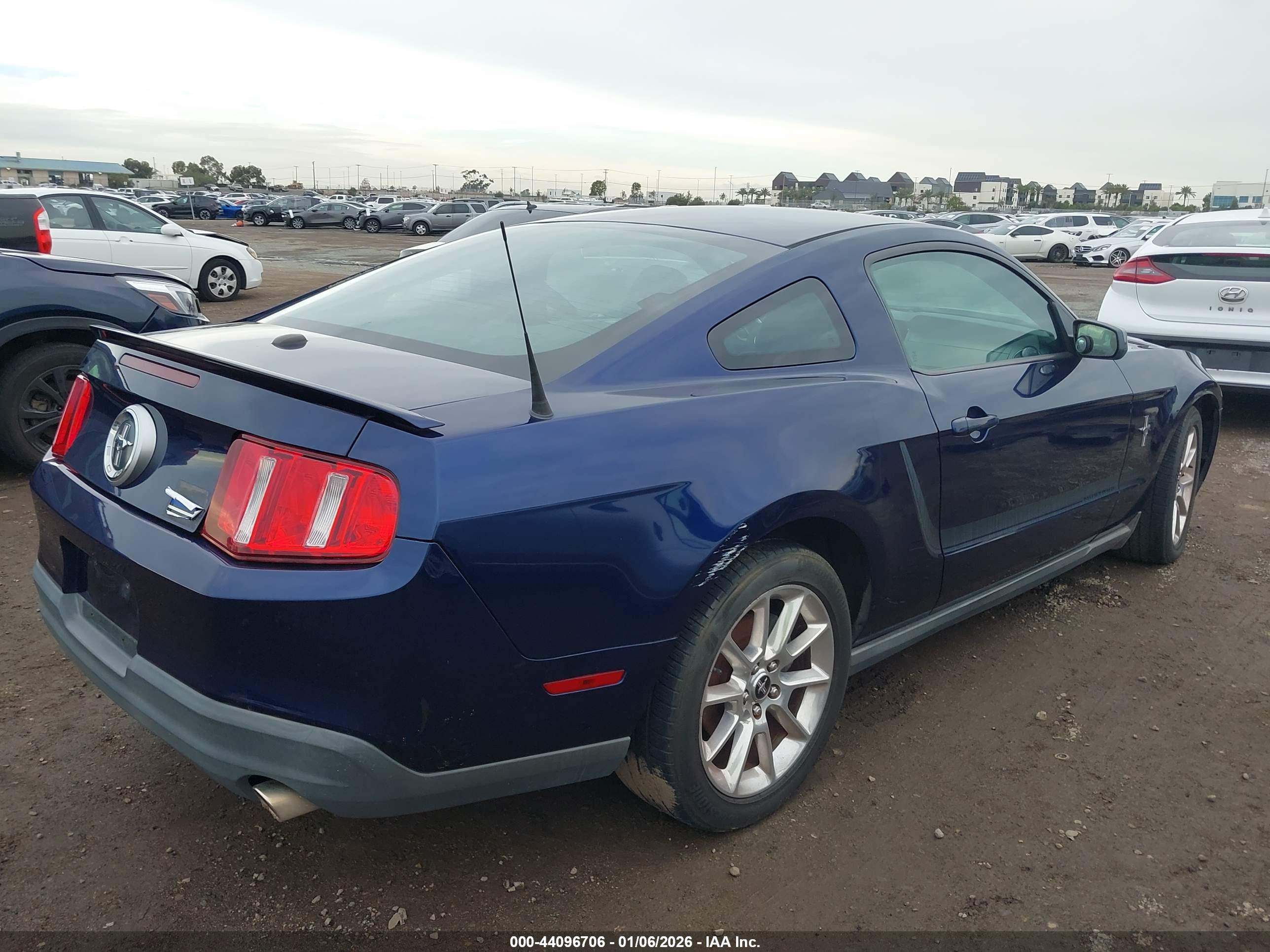 FORD MUSTANG image 6