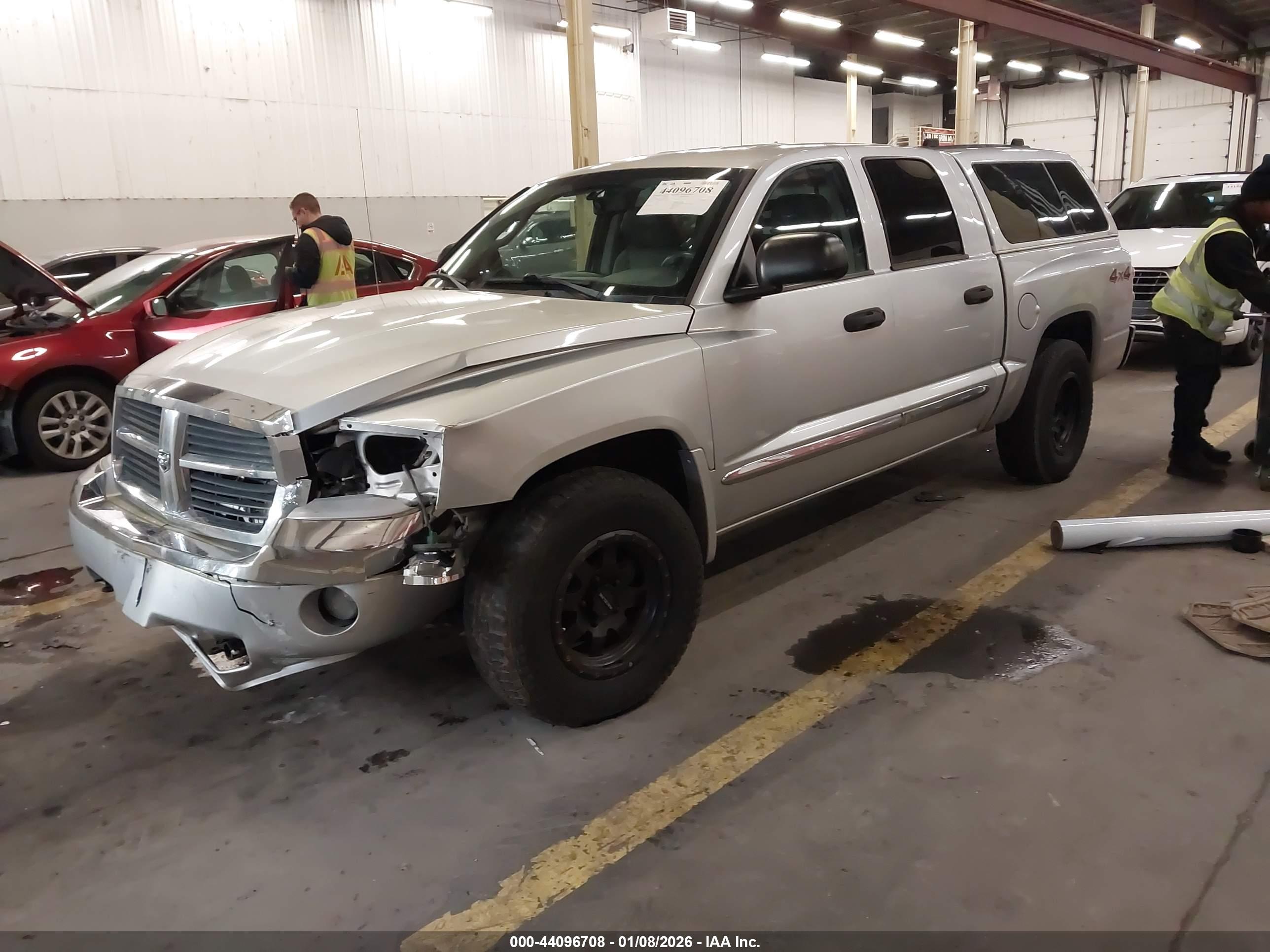 DODGE DAKOTA image 2