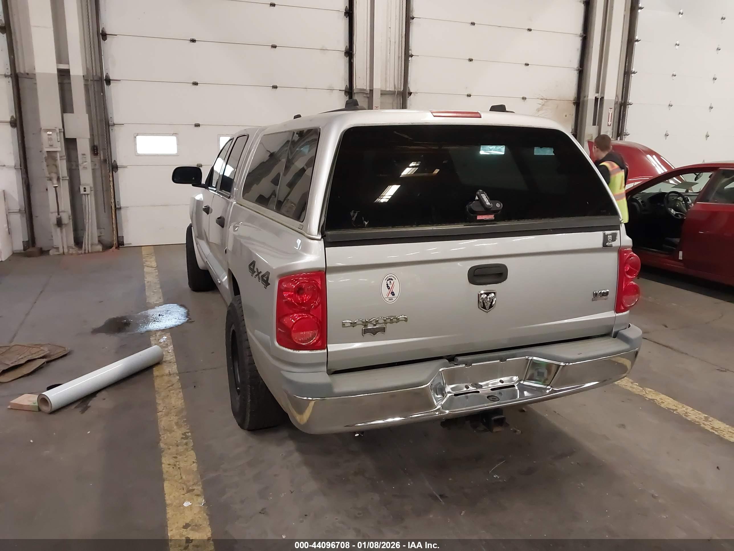 DODGE DAKOTA image 3