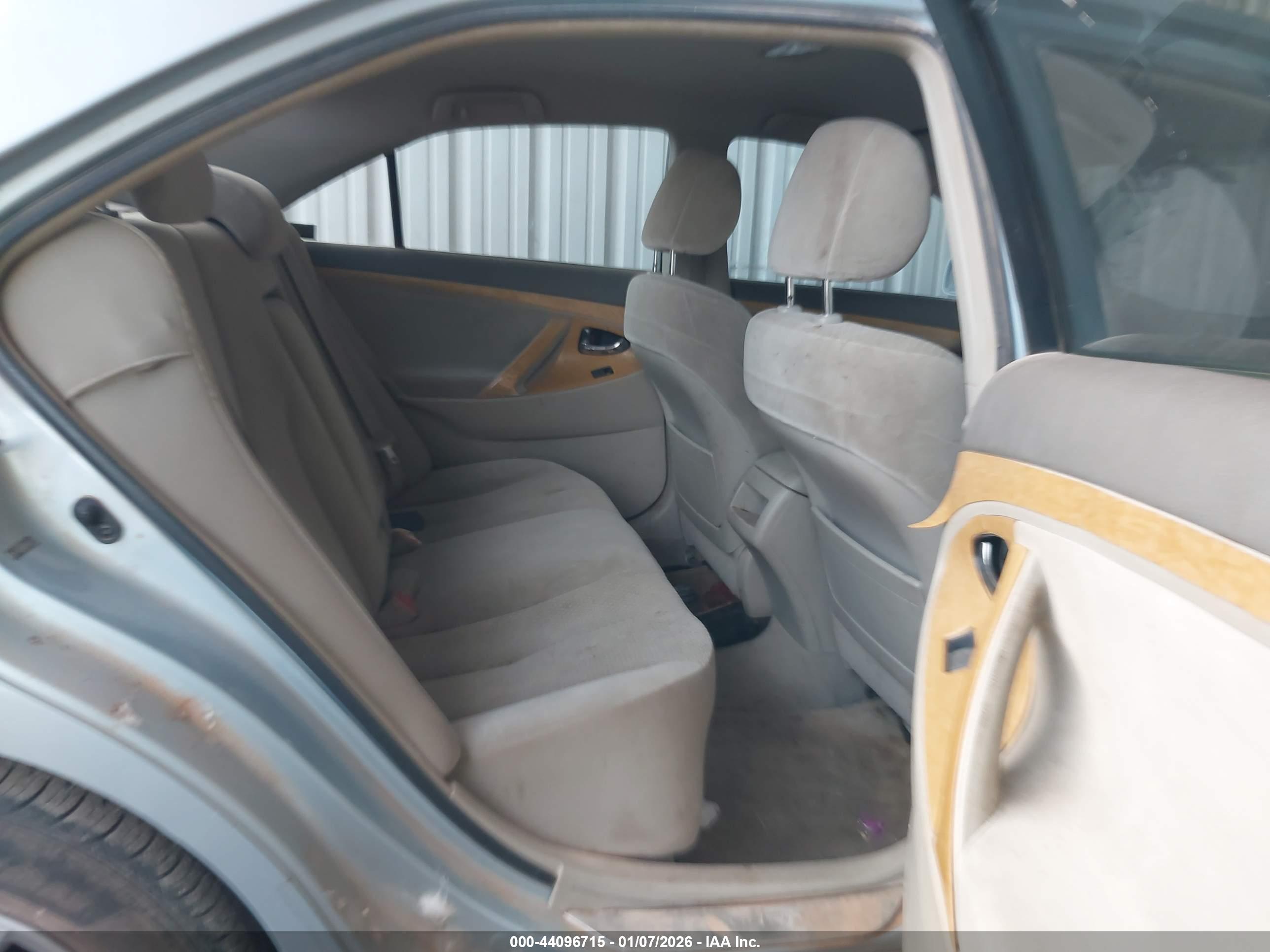 TOYOTA CAMRY image 8