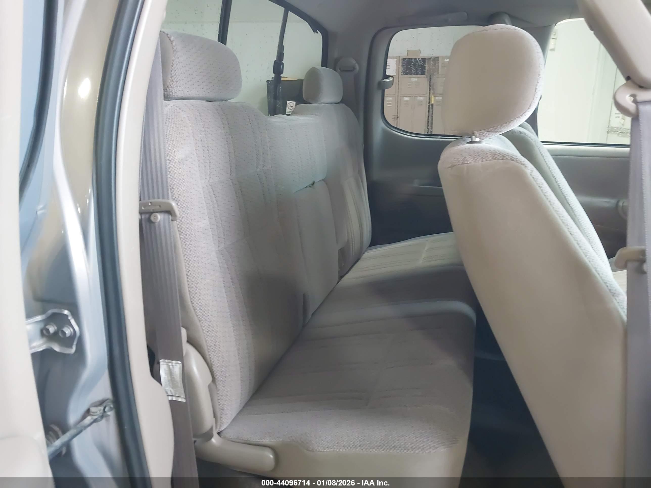 TOYOTA TUNDRA image 8