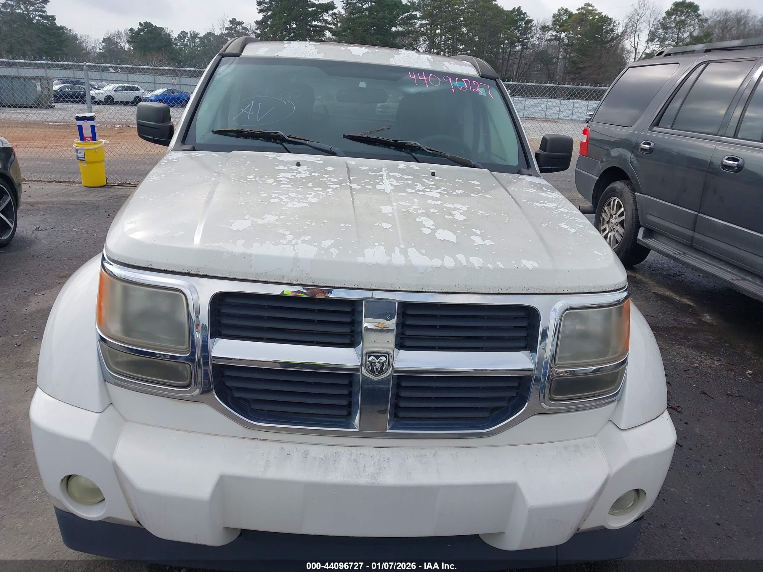 DODGE NITRO image 6