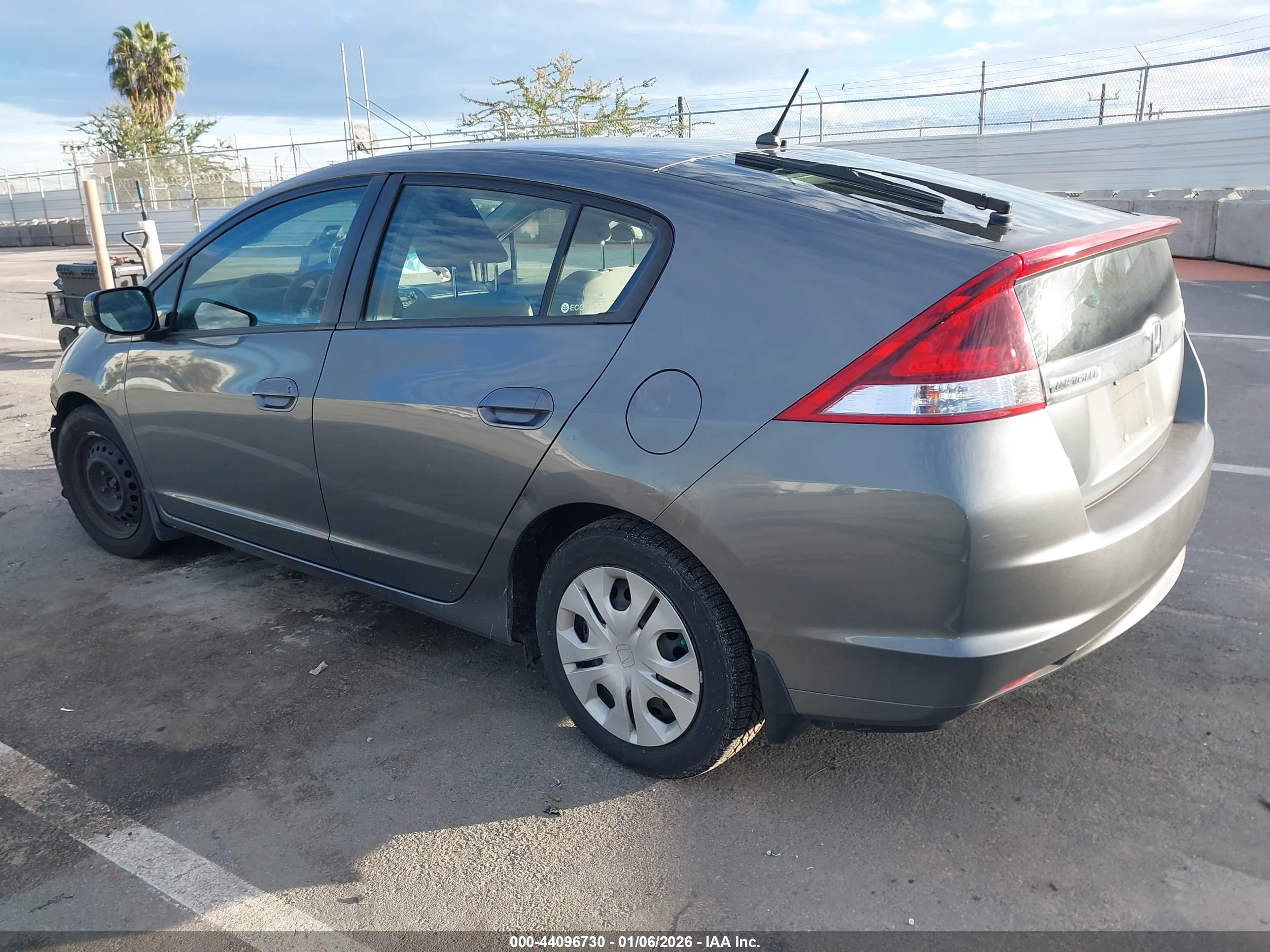HONDA INSIGHT image 3