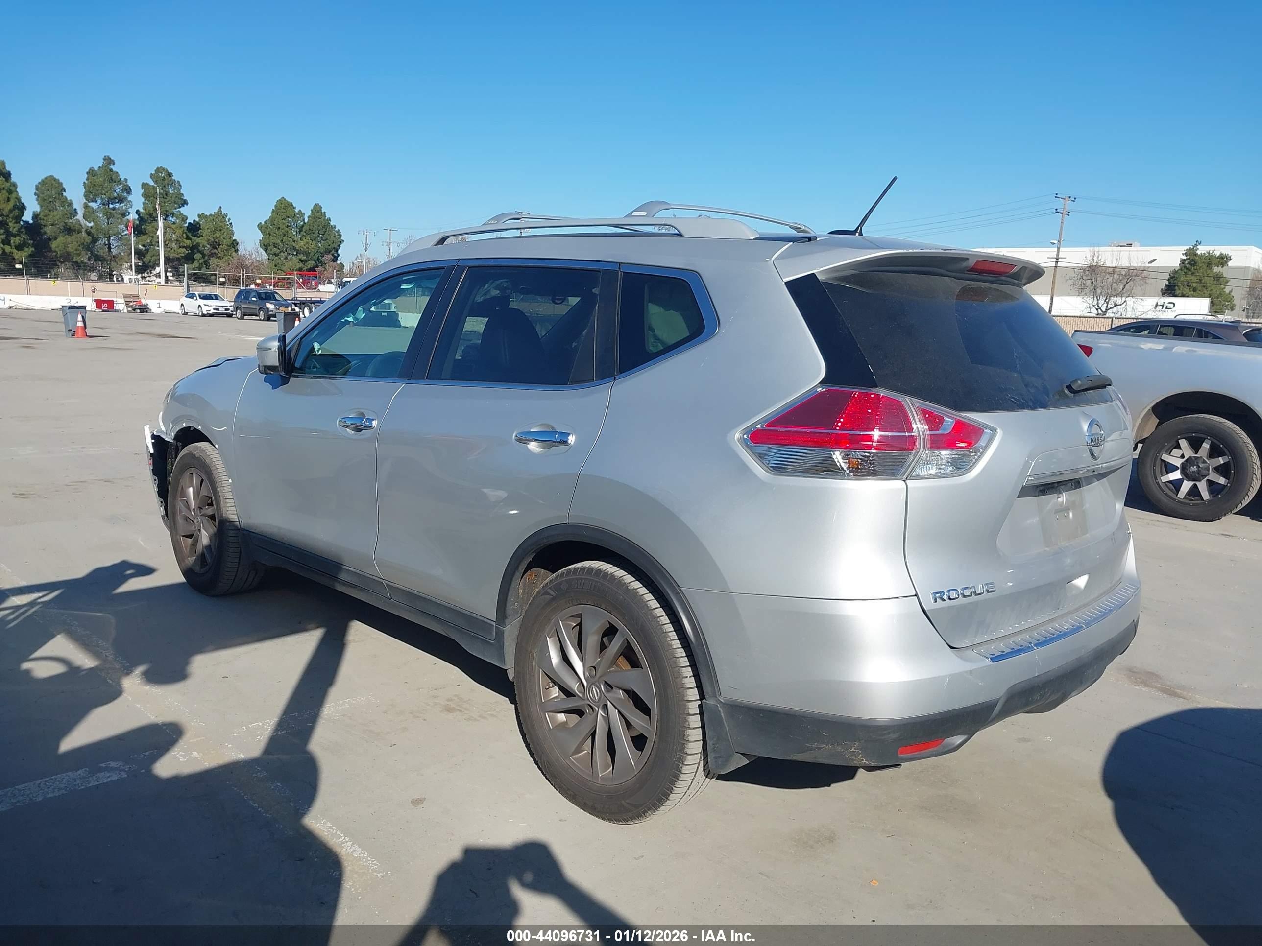 NISSAN ROGUE image 3