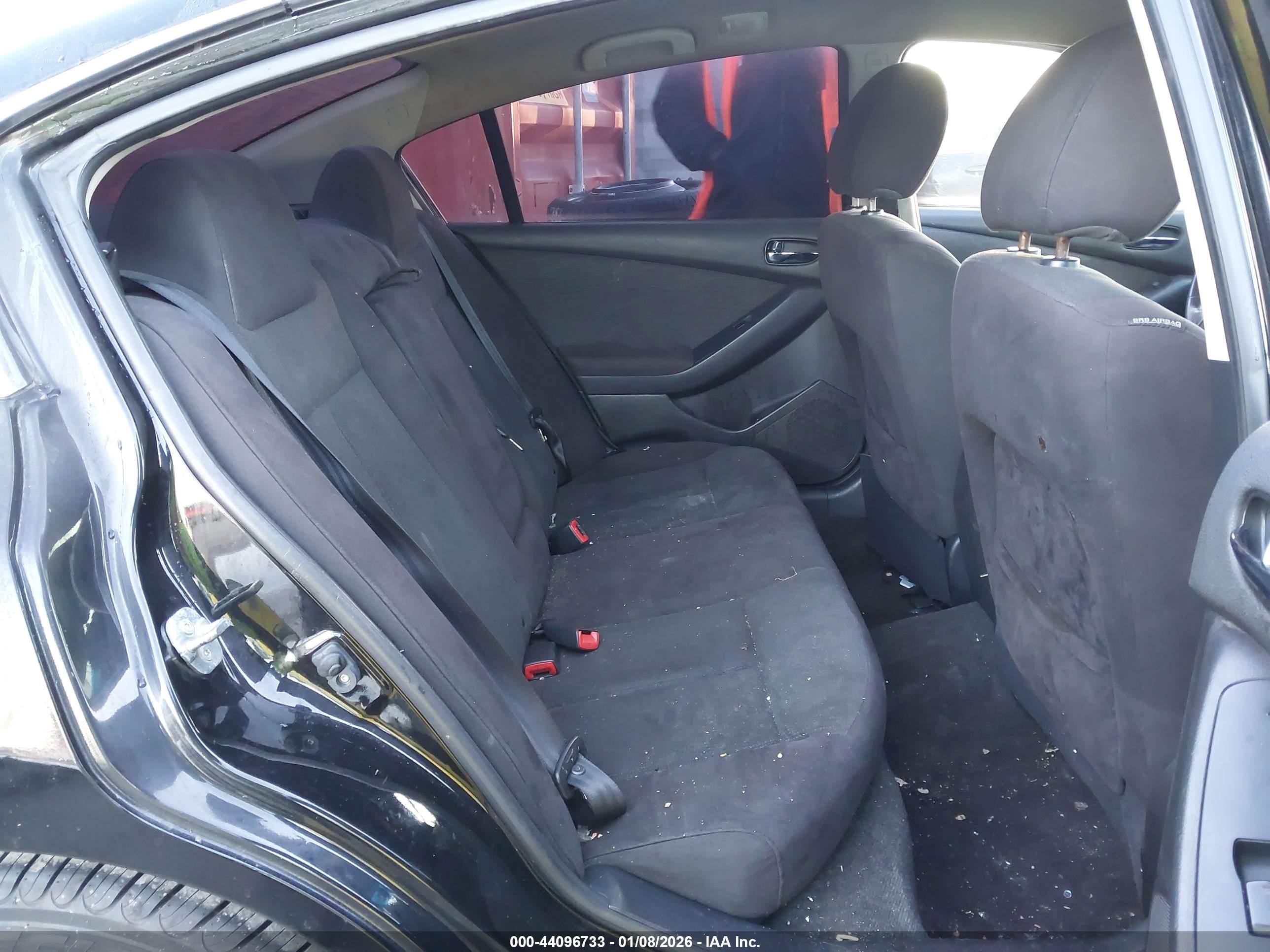 NISSAN ALTIMA image 8