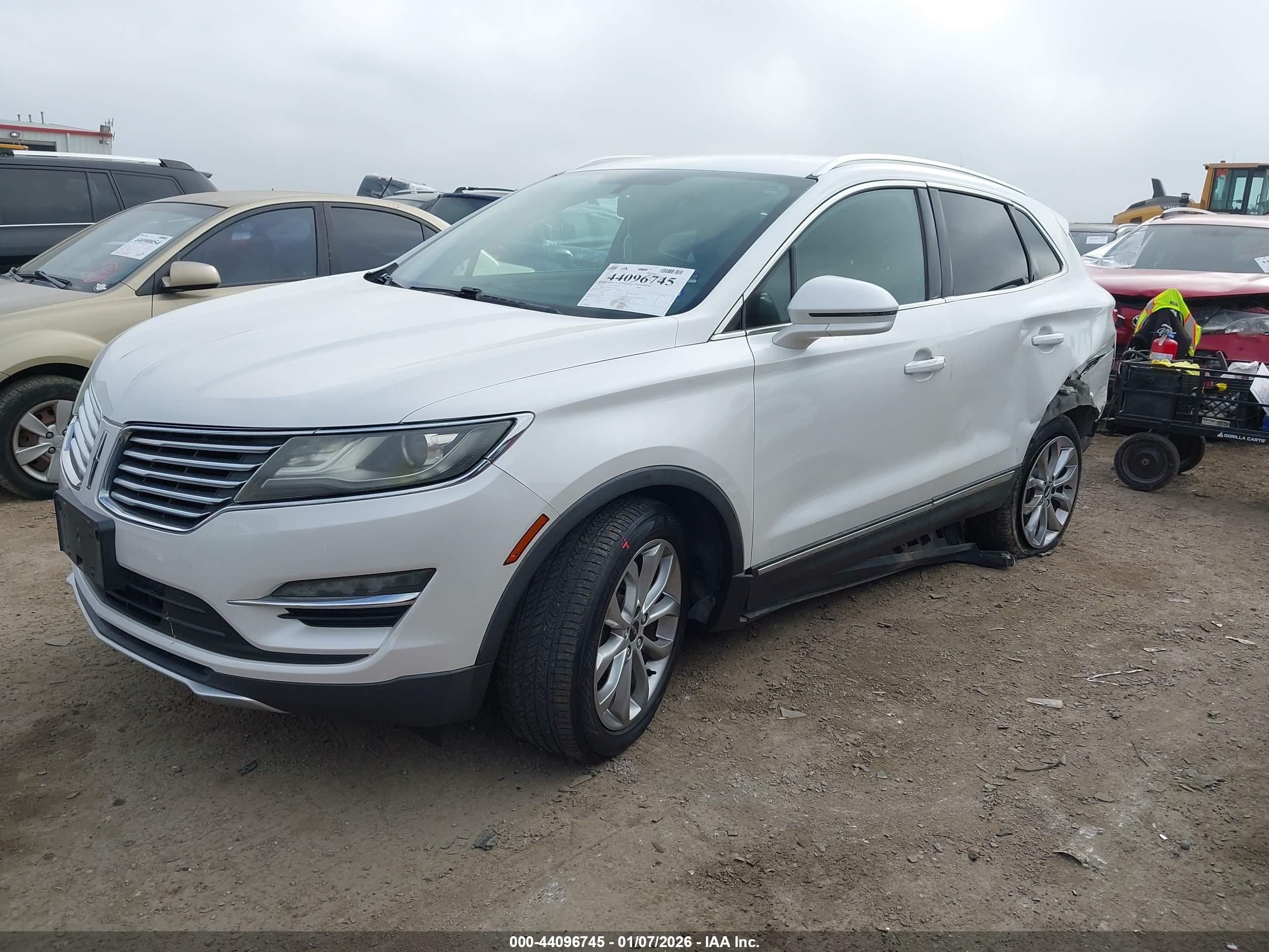 LINCOLN MKC image 2