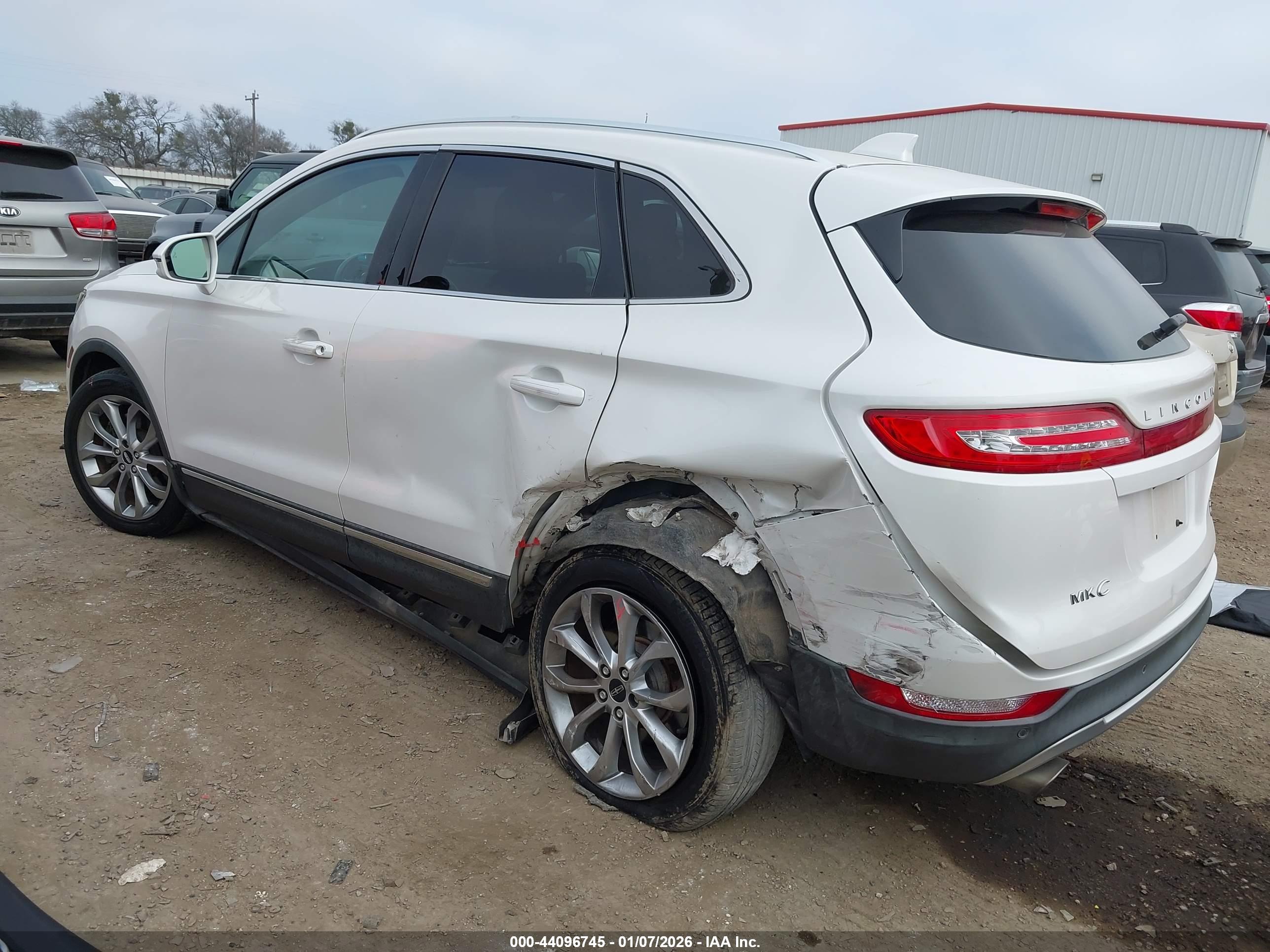 LINCOLN MKC image 3