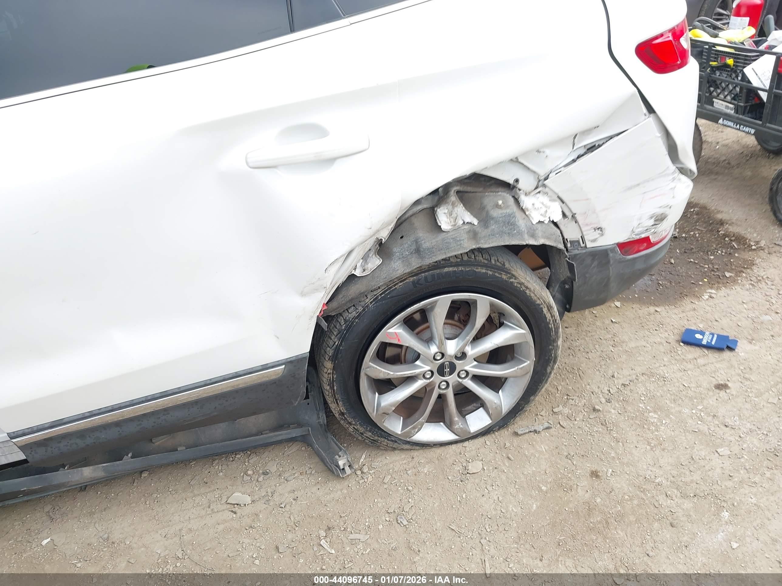 LINCOLN MKC image 6