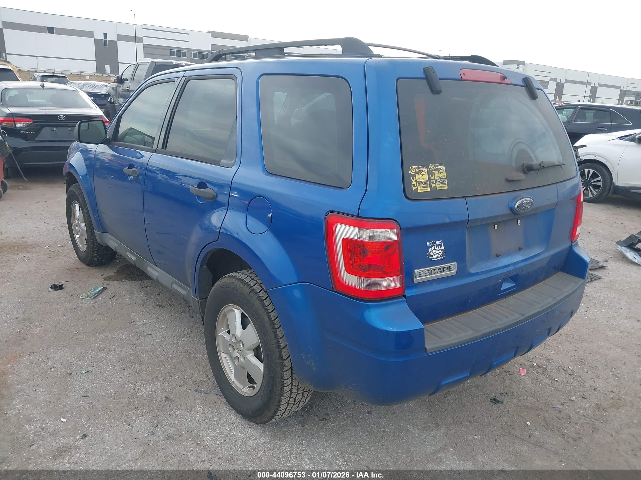 FORD ESCAPE image 3