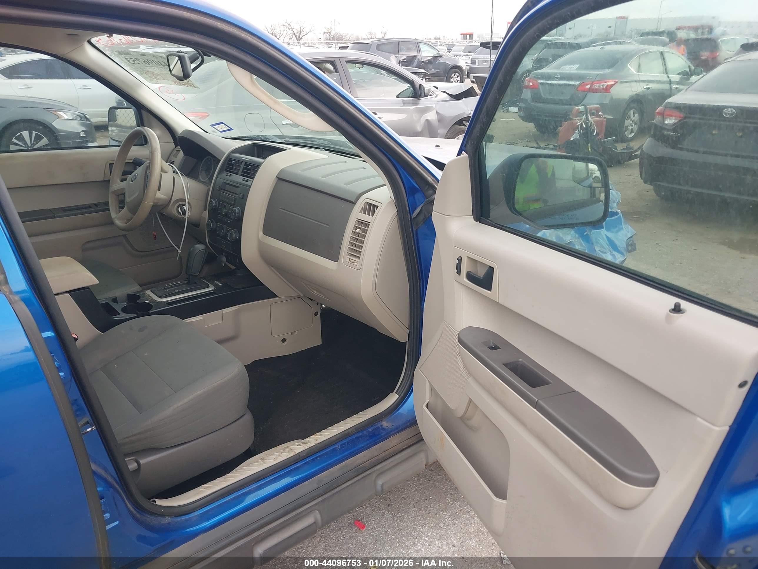 FORD ESCAPE image 5