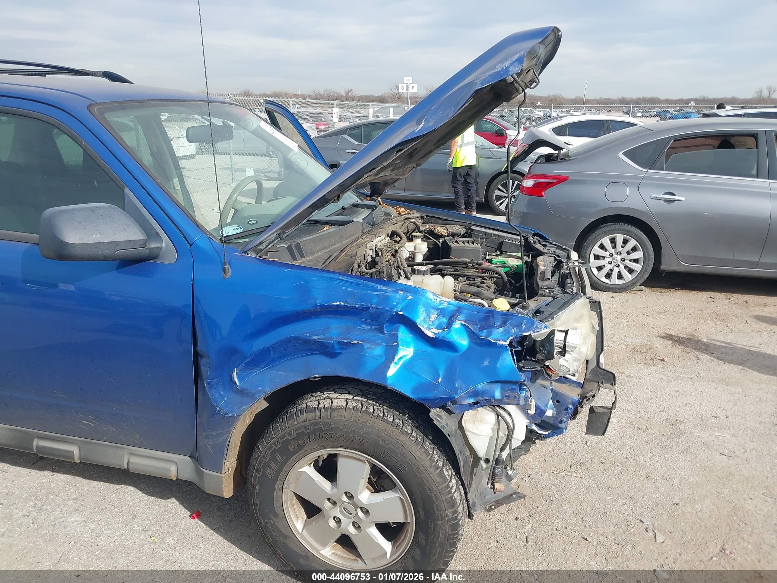 FORD ESCAPE image 6