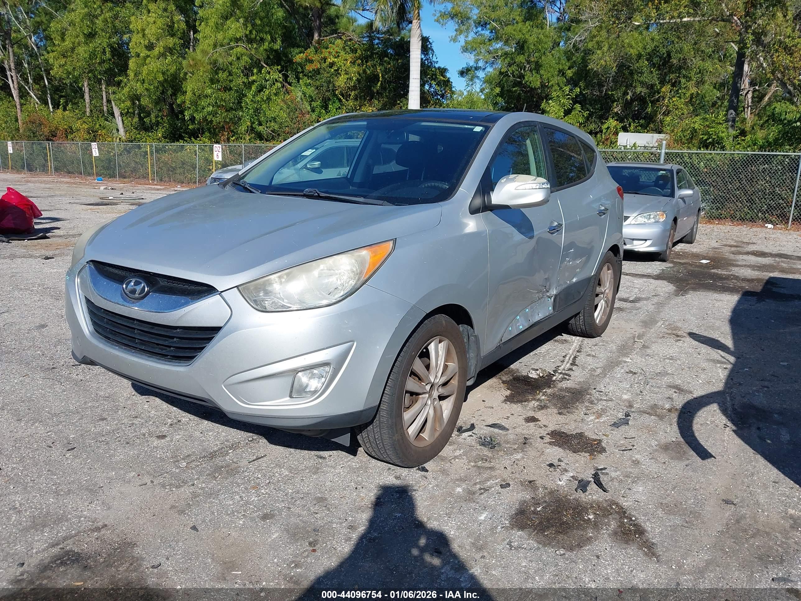 HYUNDAI TUCSON image 2