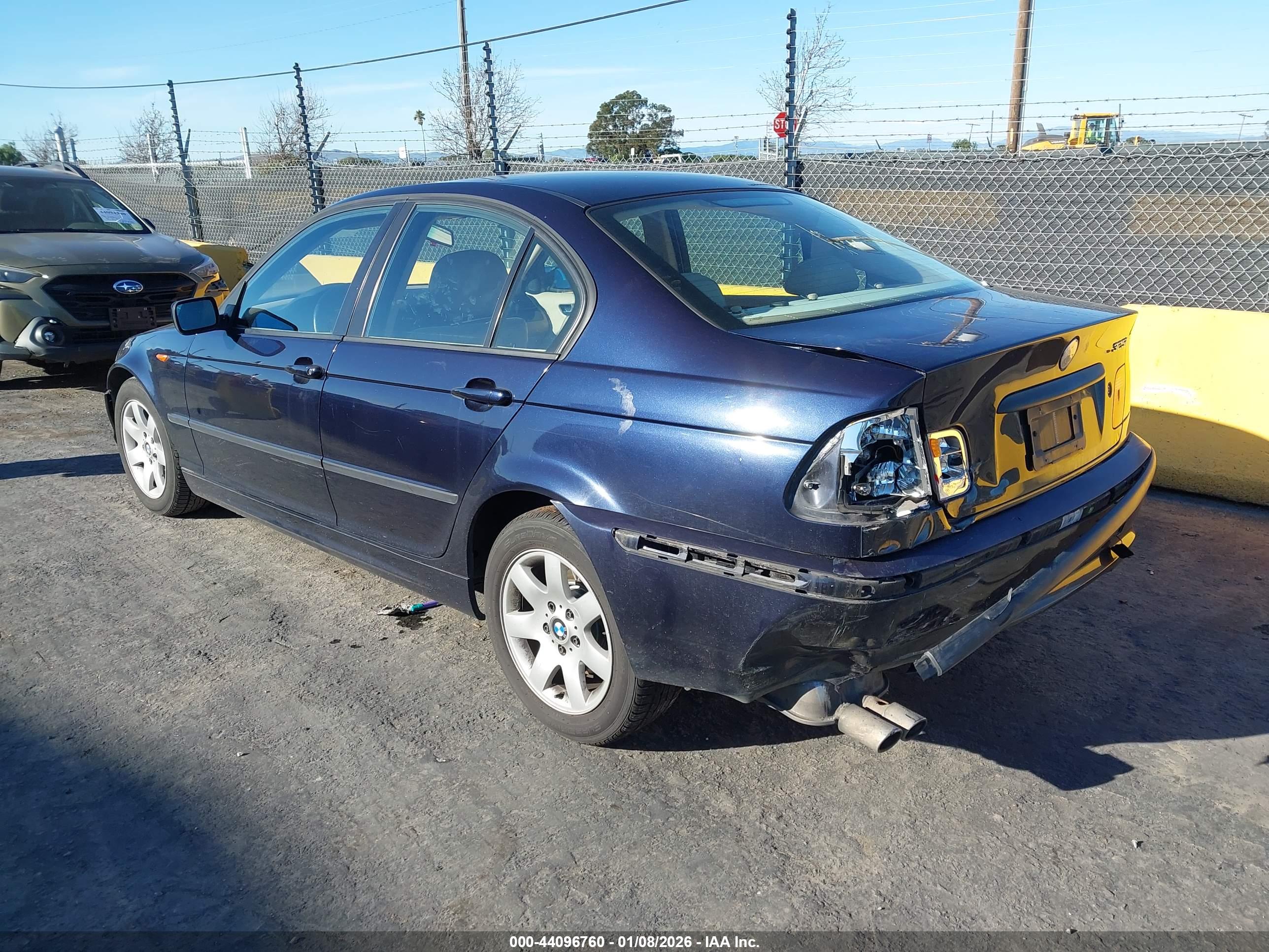 BMW 325I image 3