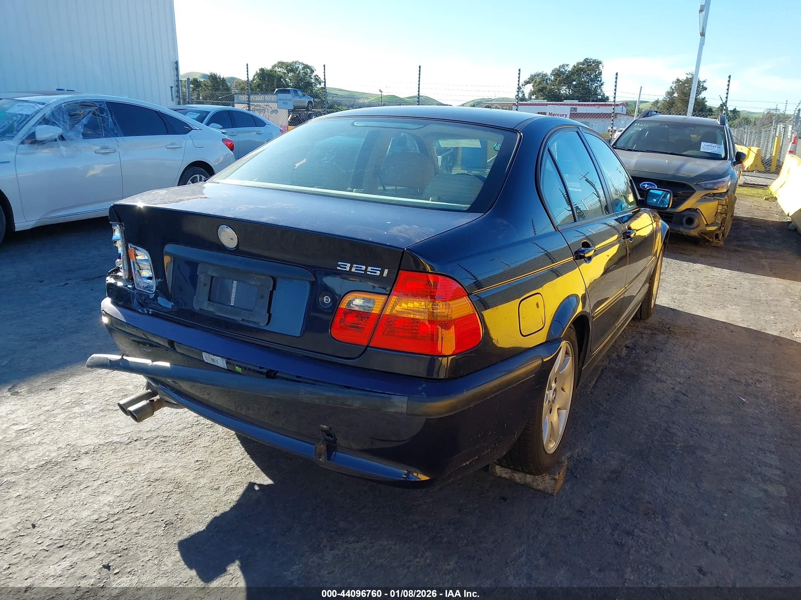 BMW 325I image 4