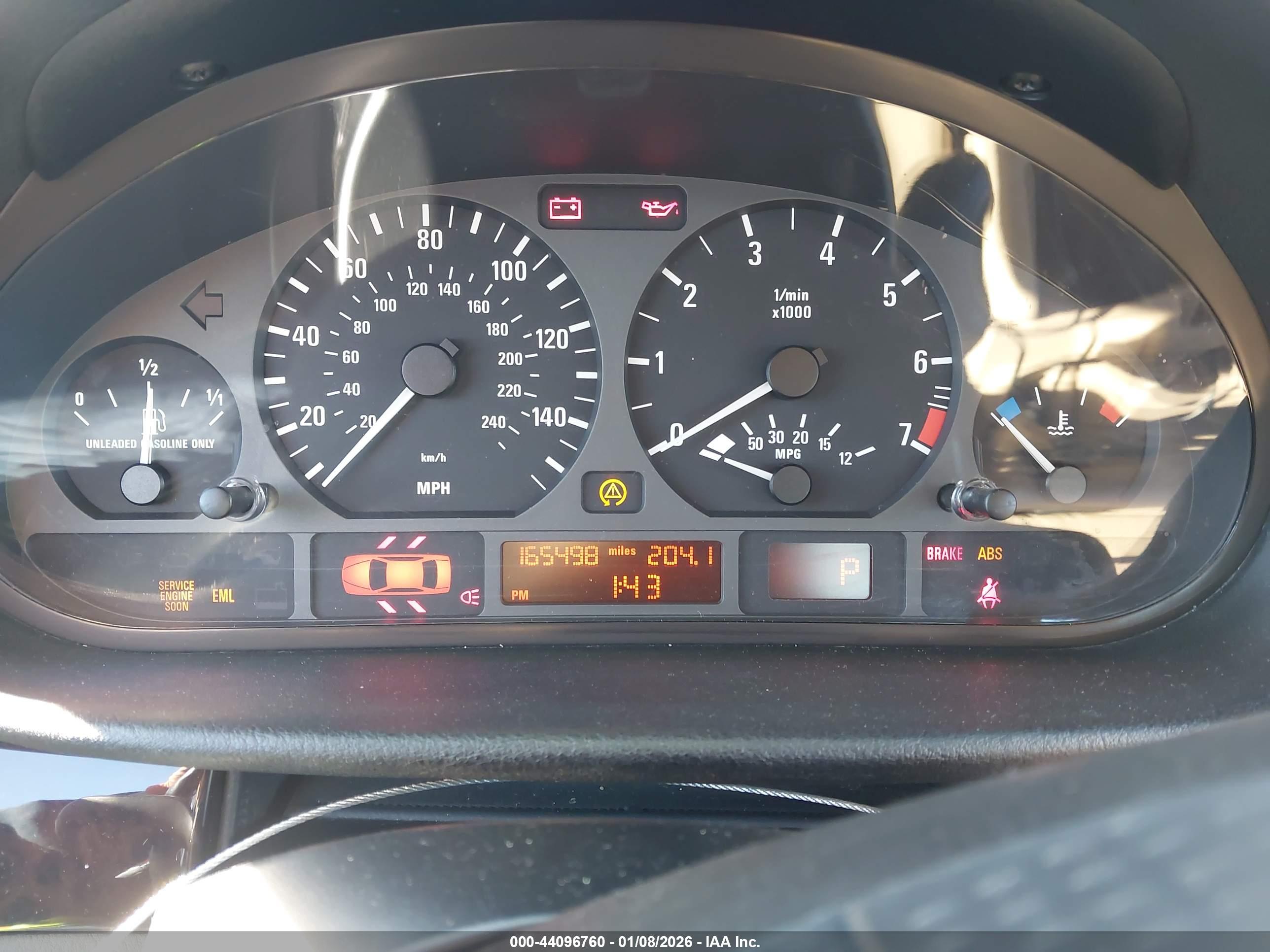 BMW 325I image 7