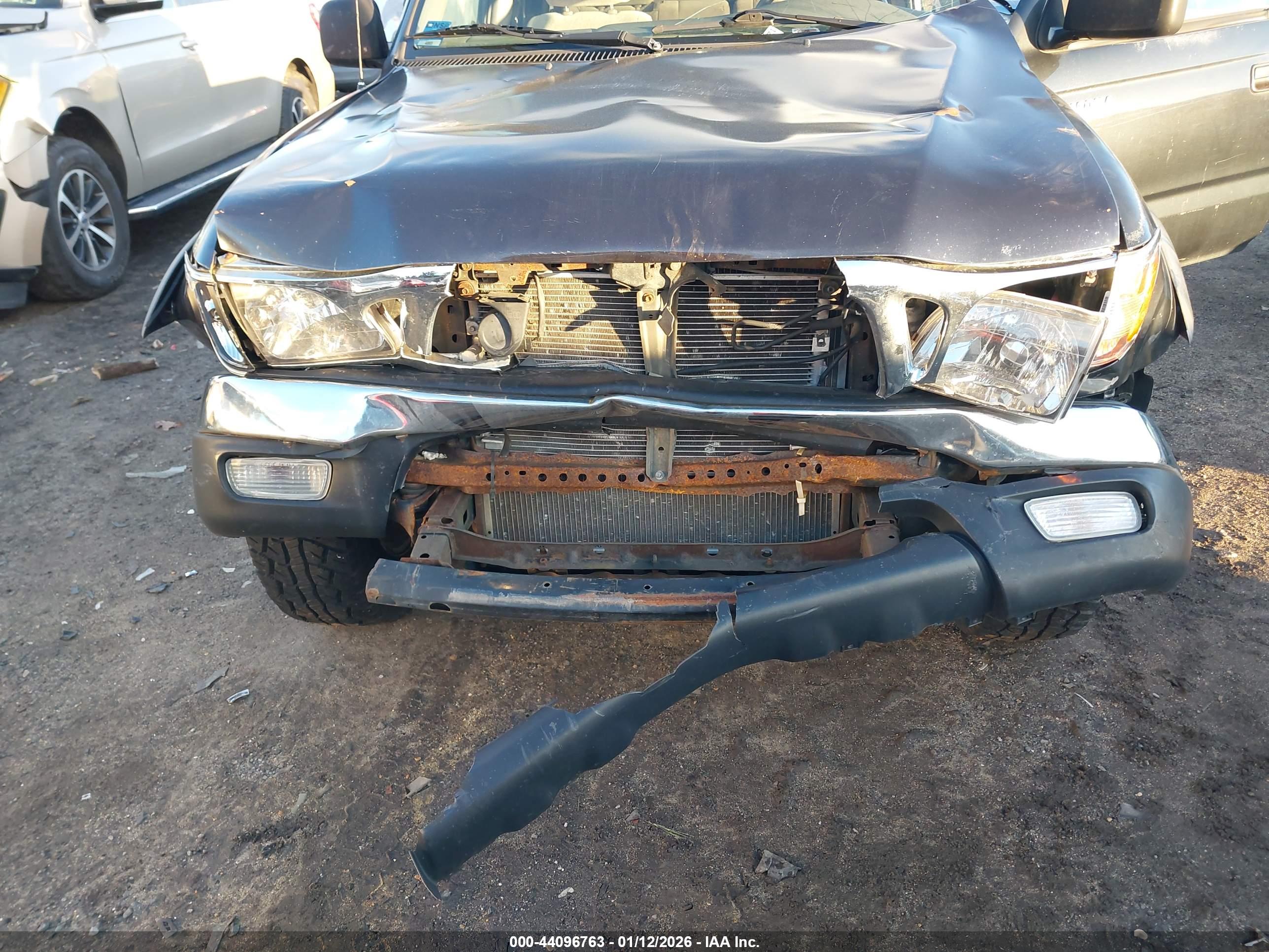 TOYOTA TACOMA image 6