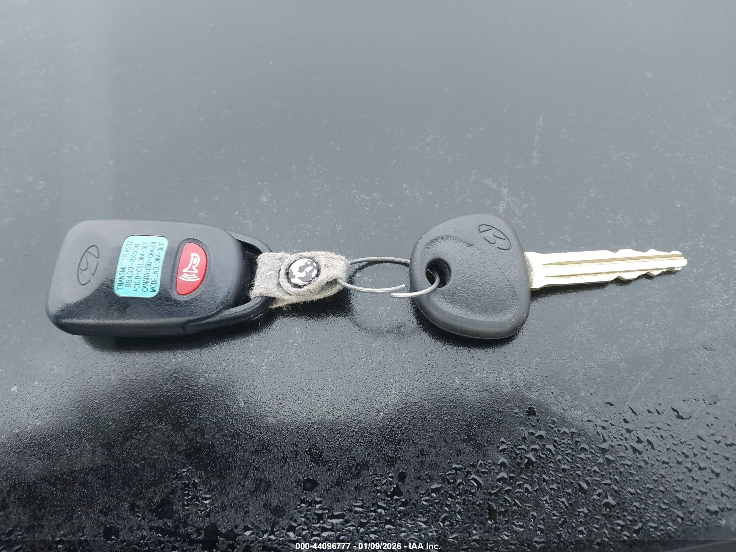 HYUNDAI ELANTRA image 11