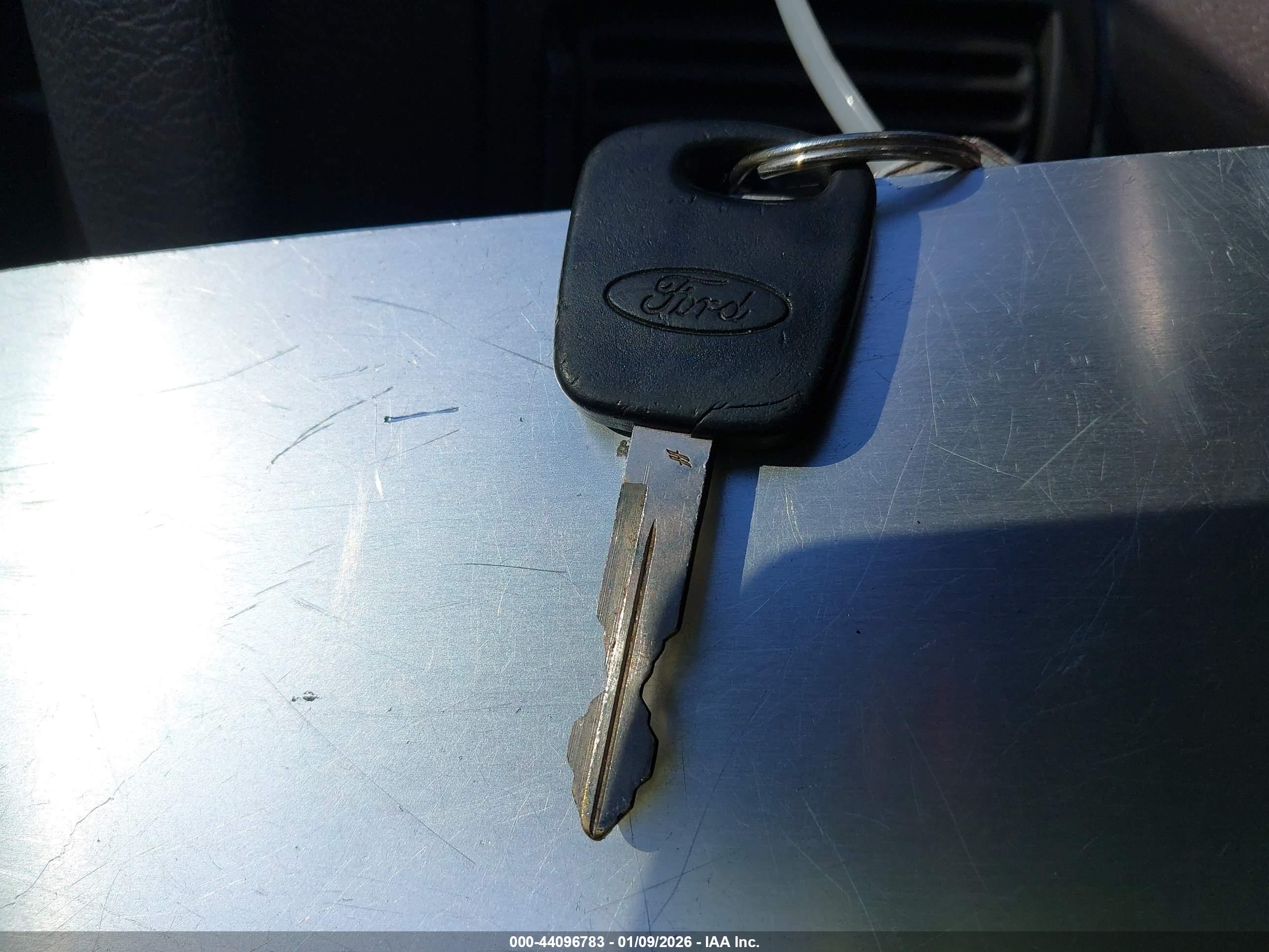 FORD MUSTANG image 11