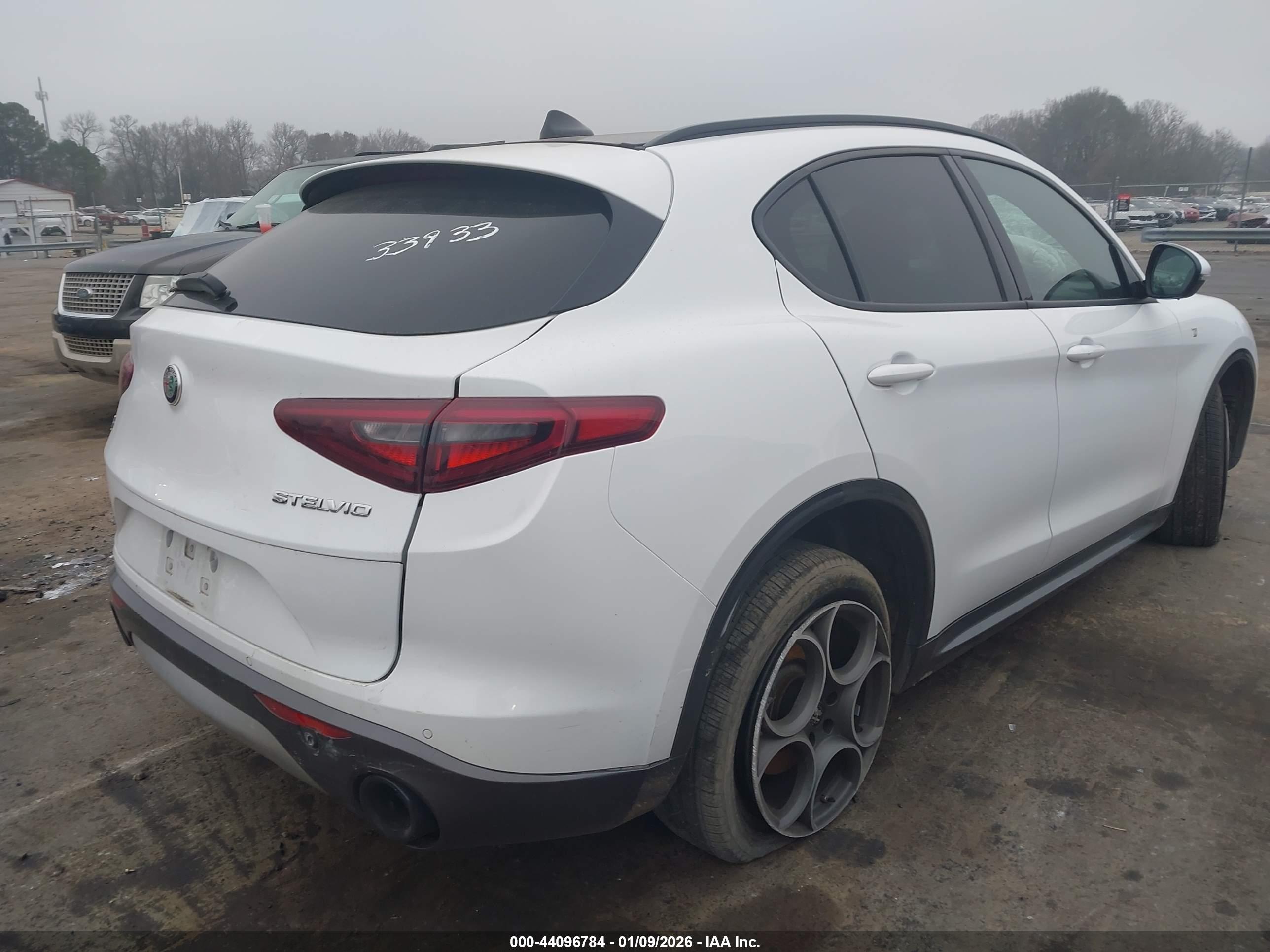 ALFA ROMEO image 4