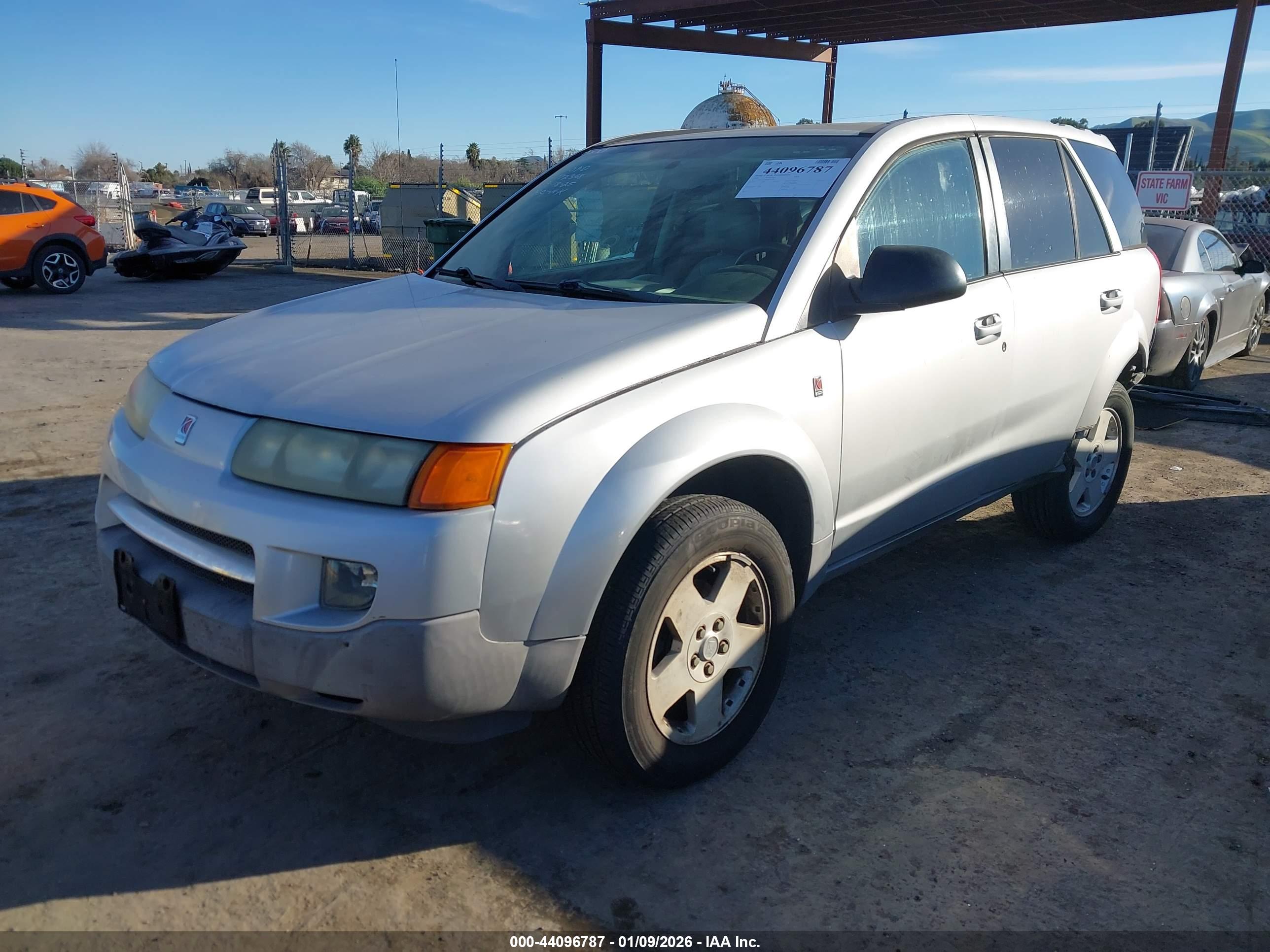 SATURN VUE image 2
