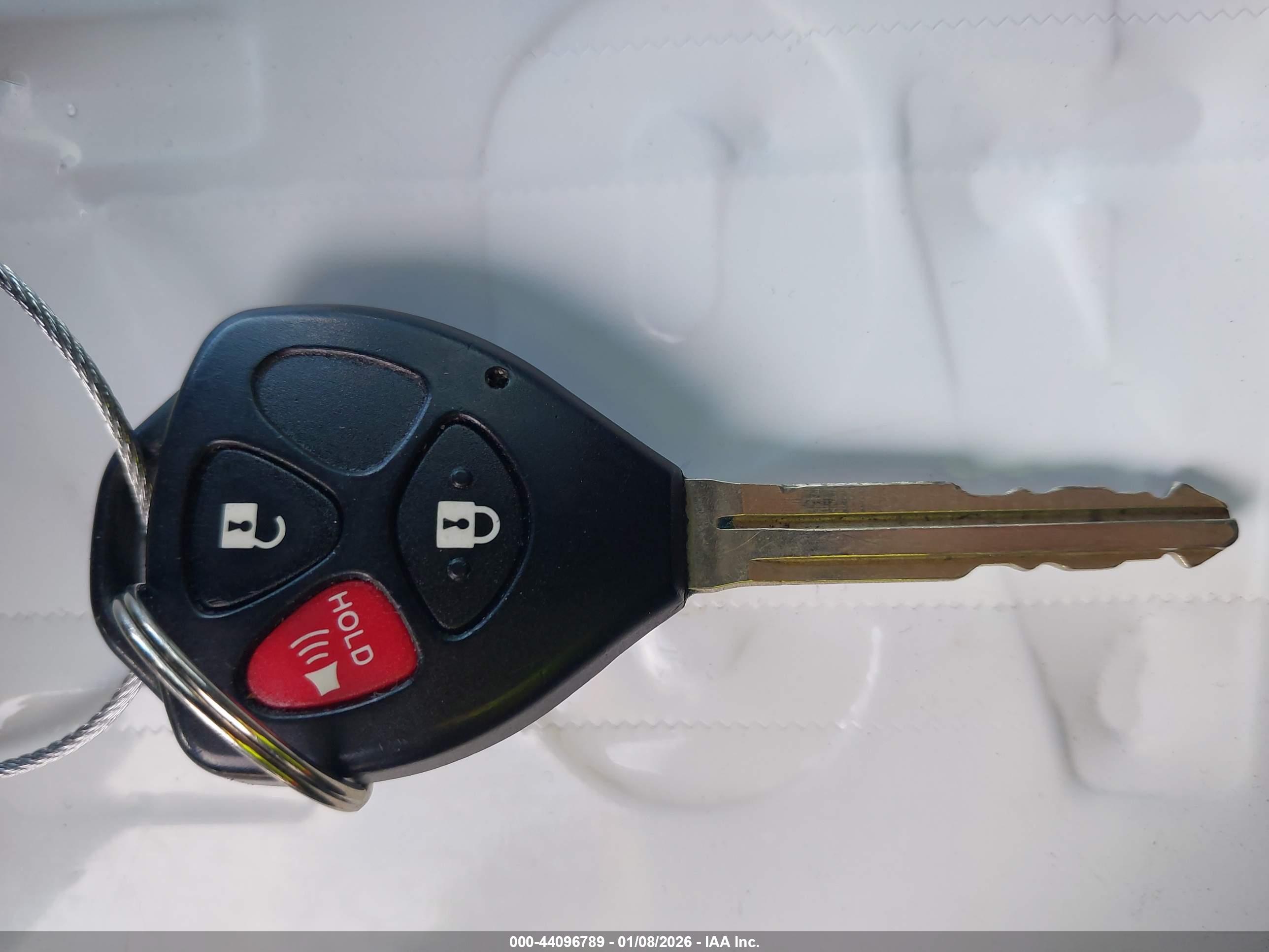 TOYOTA YARIS image 11