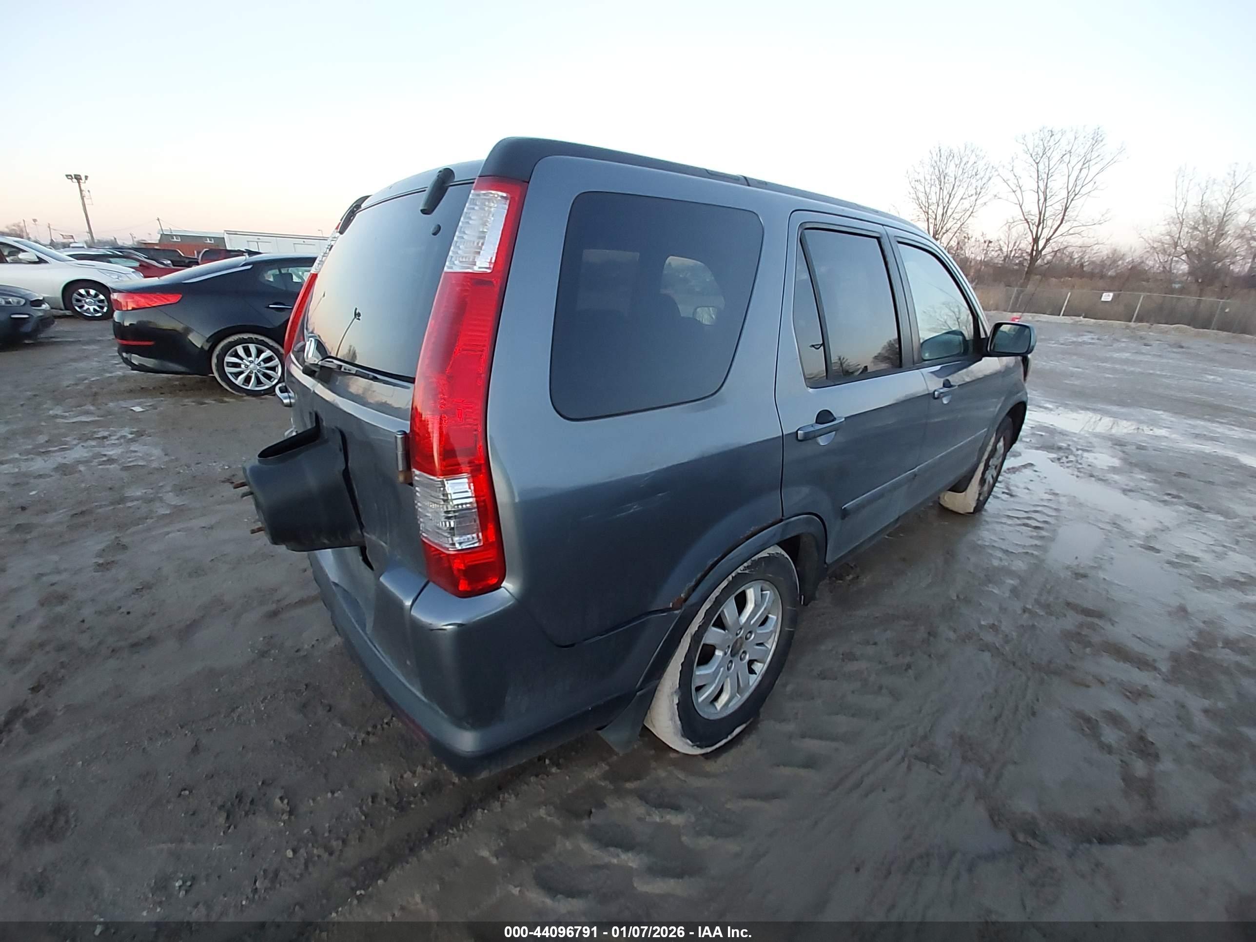 HONDA CR-V image 4