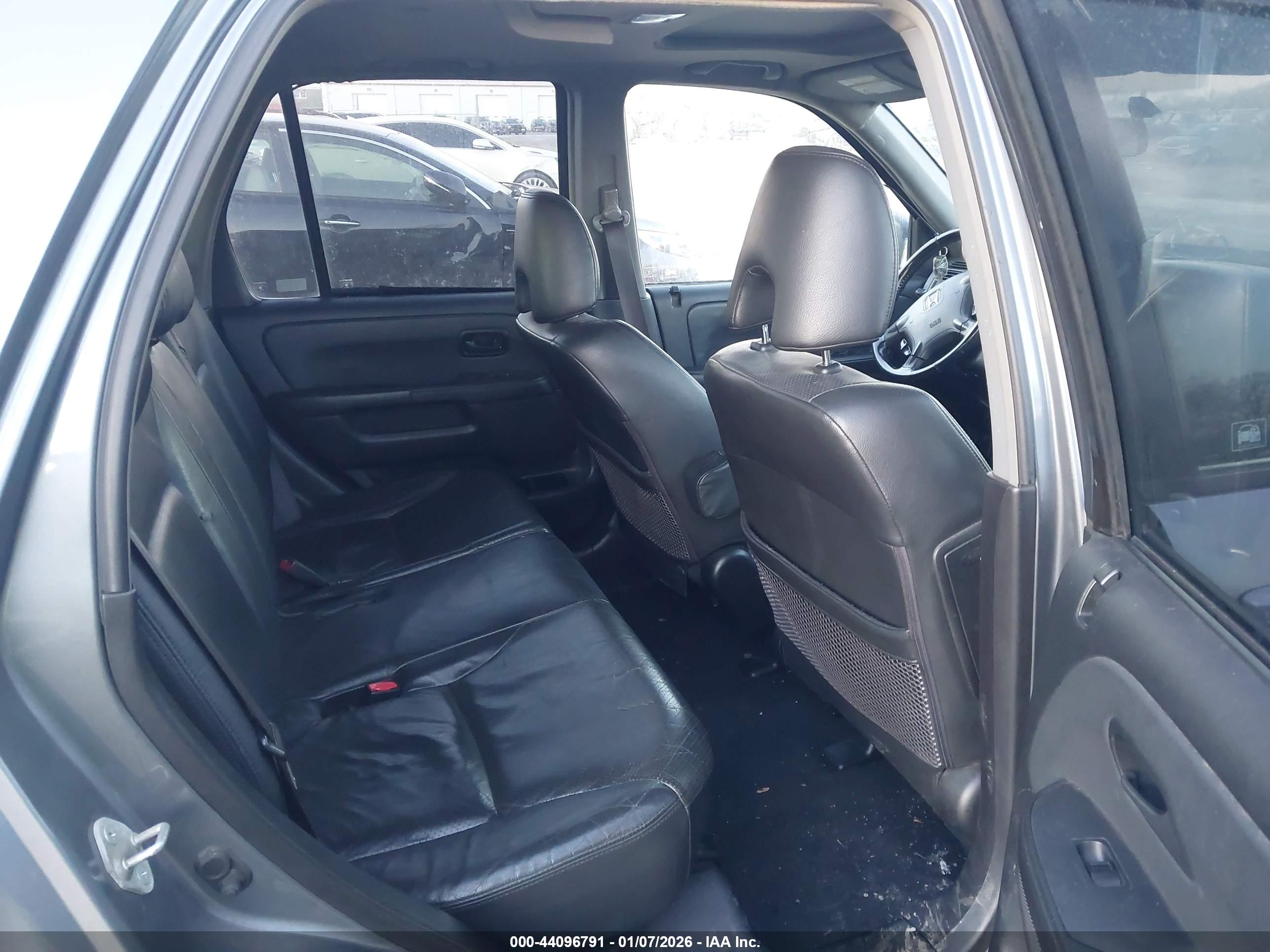 HONDA CR-V image 8