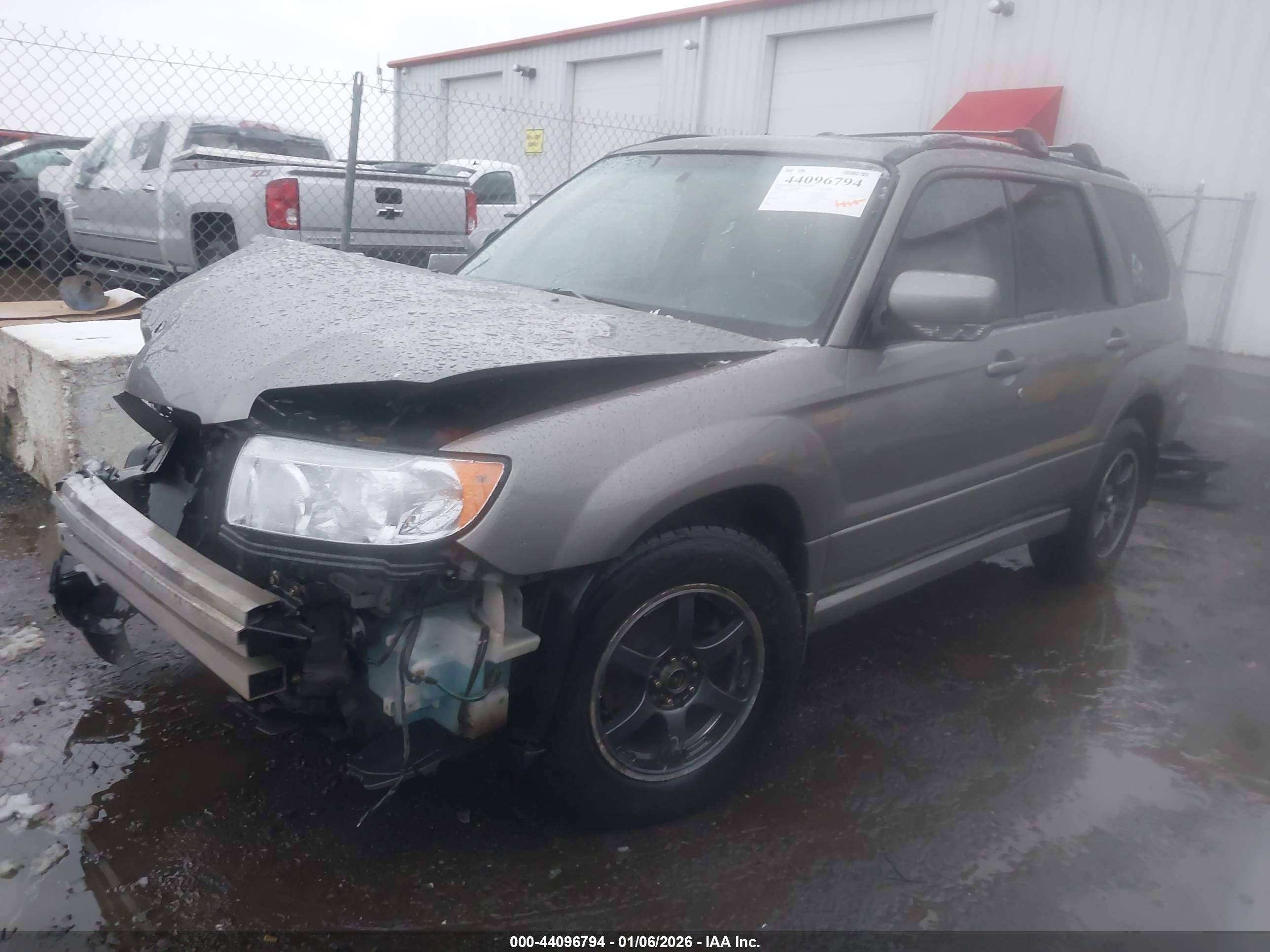 SUBARU FORESTER image 2