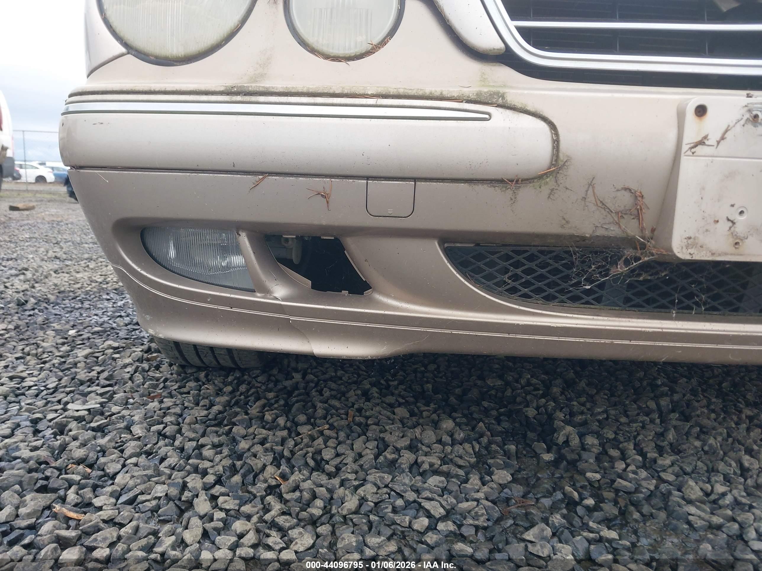 MERCEDES-BENZ E image 6
