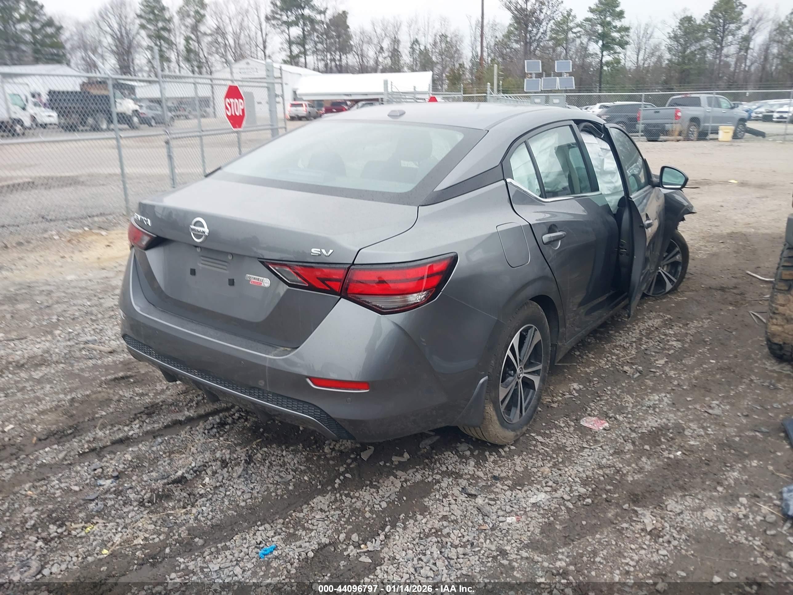NISSAN SENTRA image 4