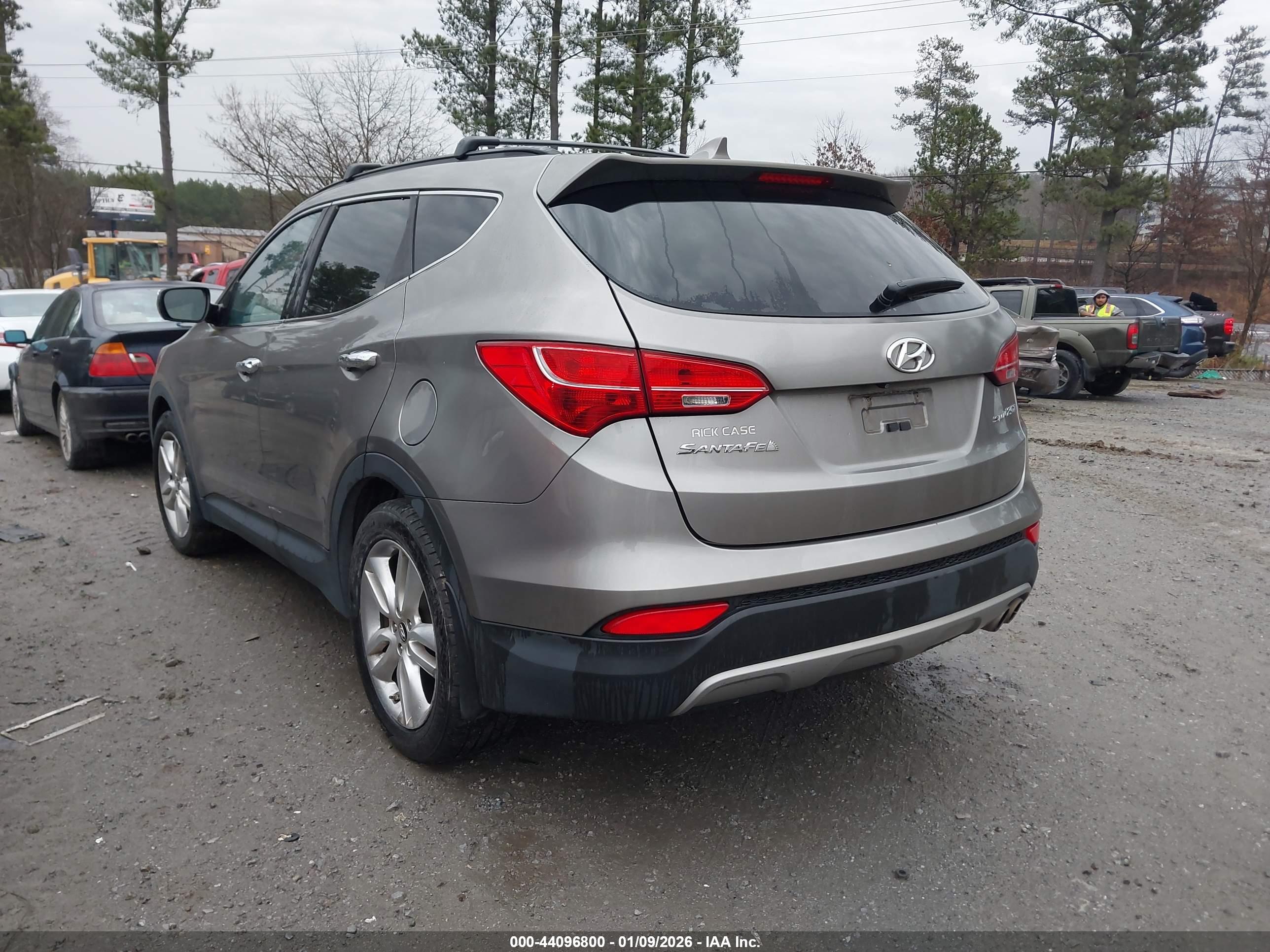 HYUNDAI SANTA image 3