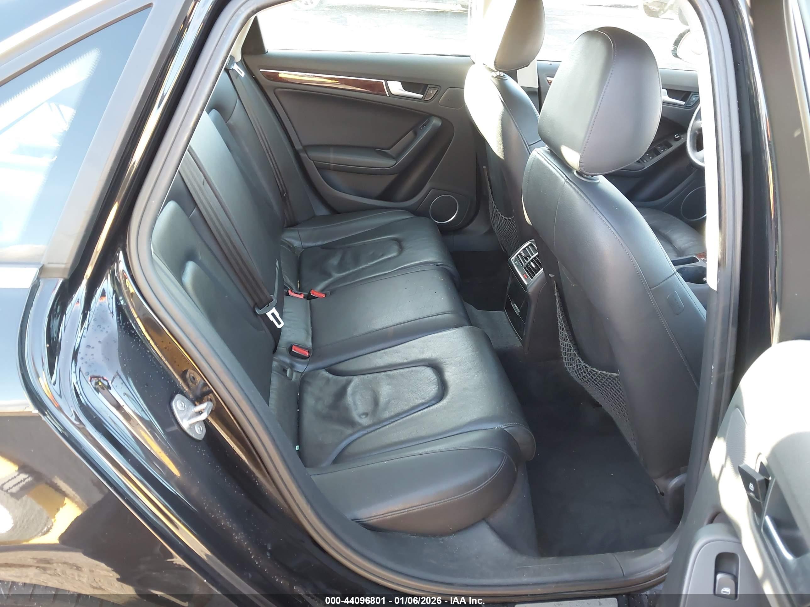 AUDI A4 image 8