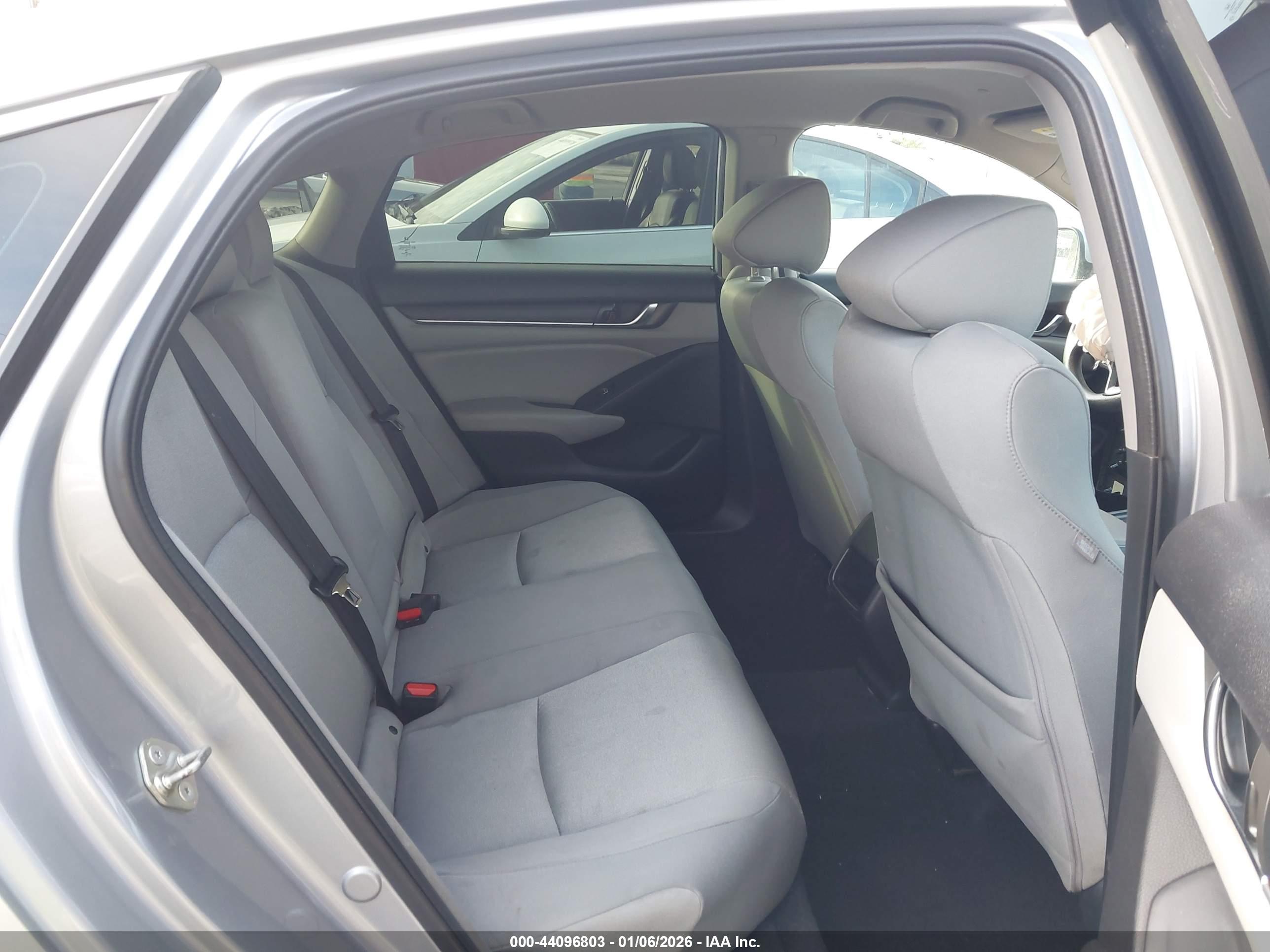 HONDA ACCORD image 8