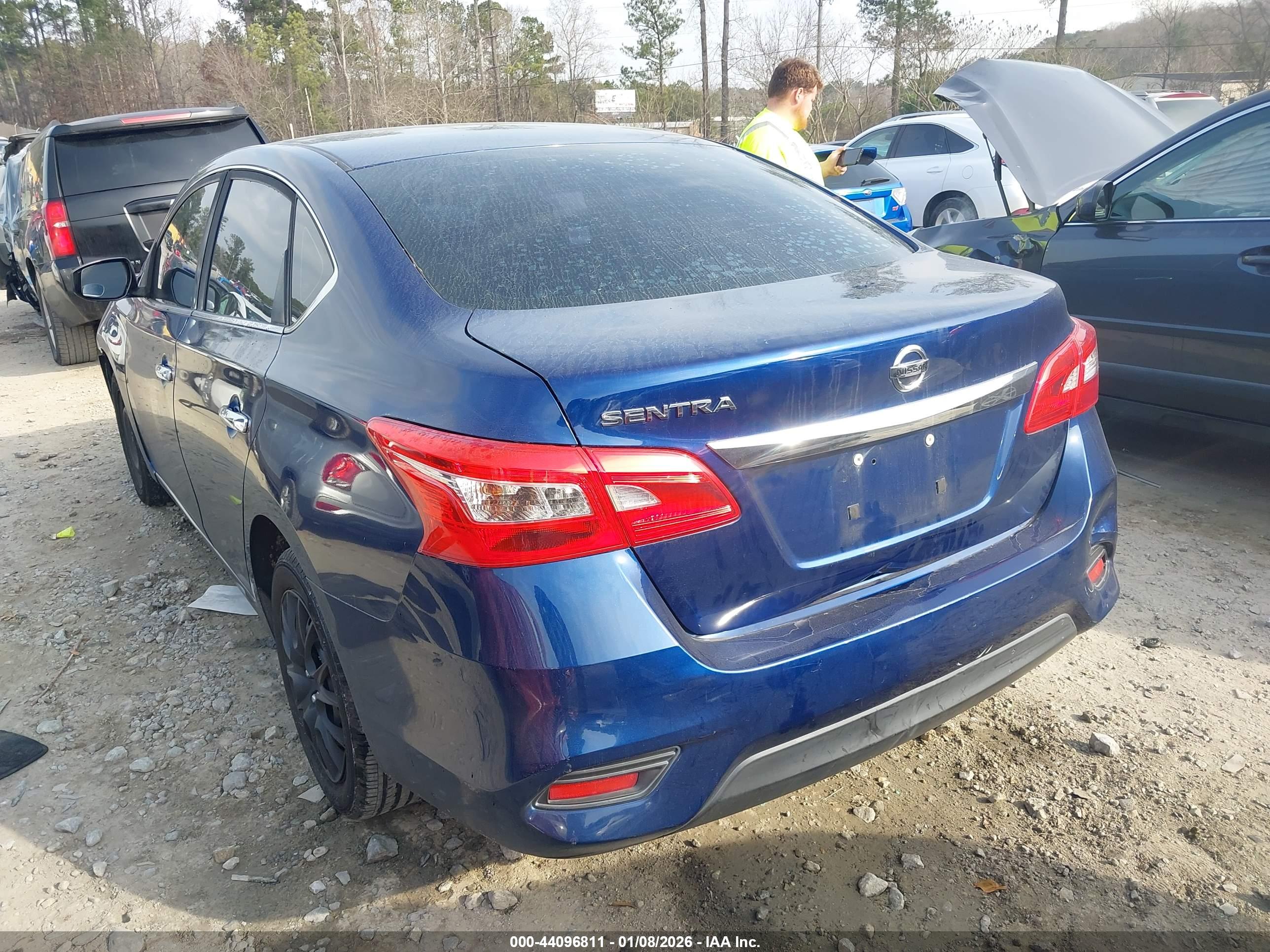 NISSAN SENTRA image 3