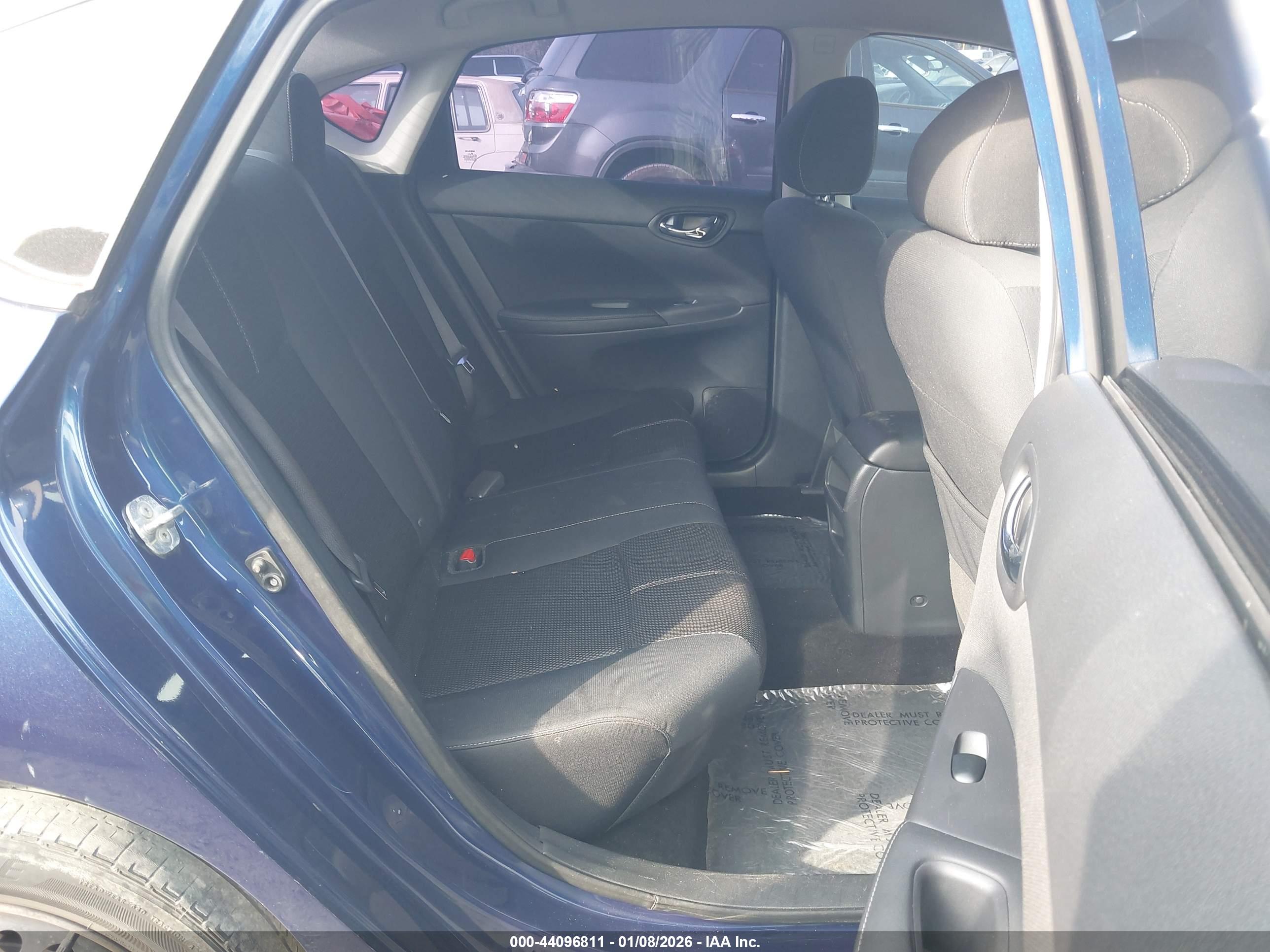 NISSAN SENTRA image 8