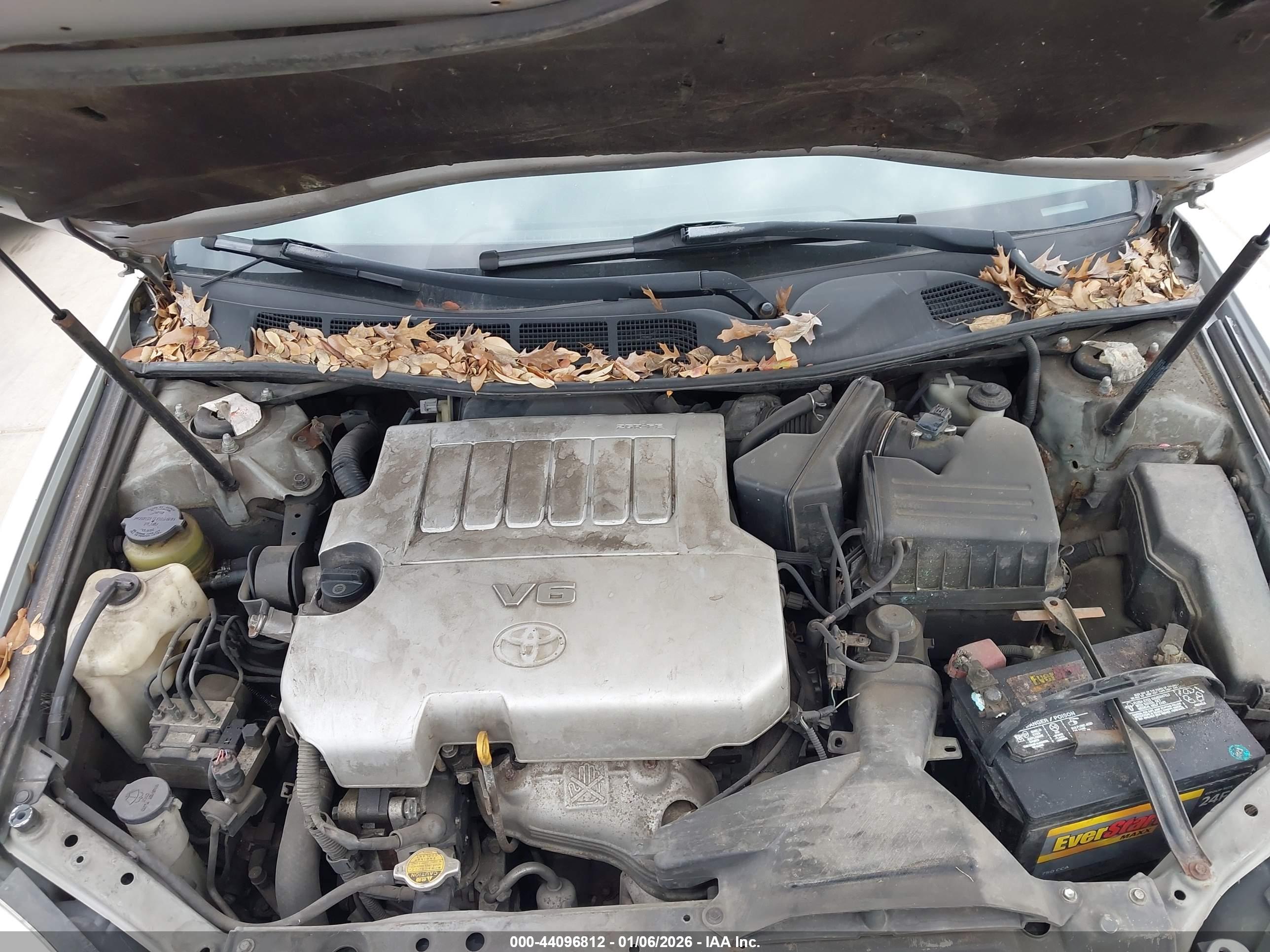 TOYOTA AVALON image 10