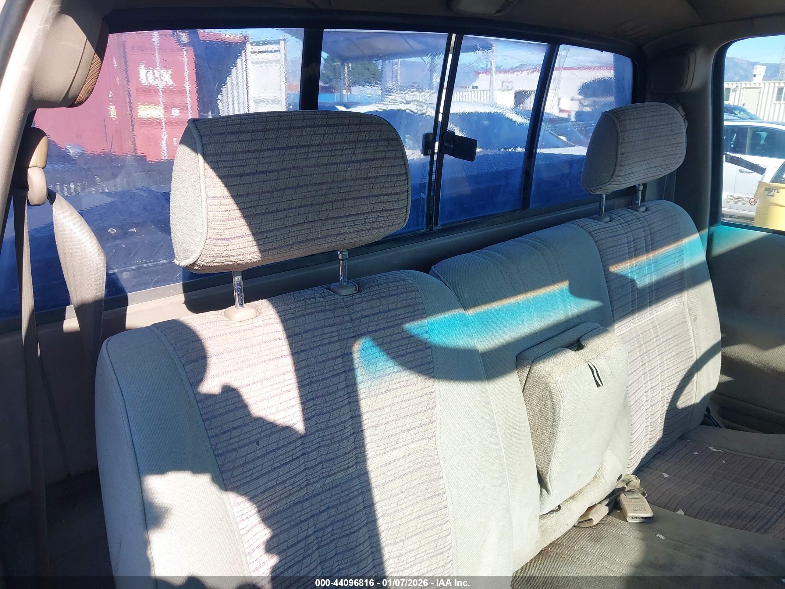 TOYOTA T100 image 8
