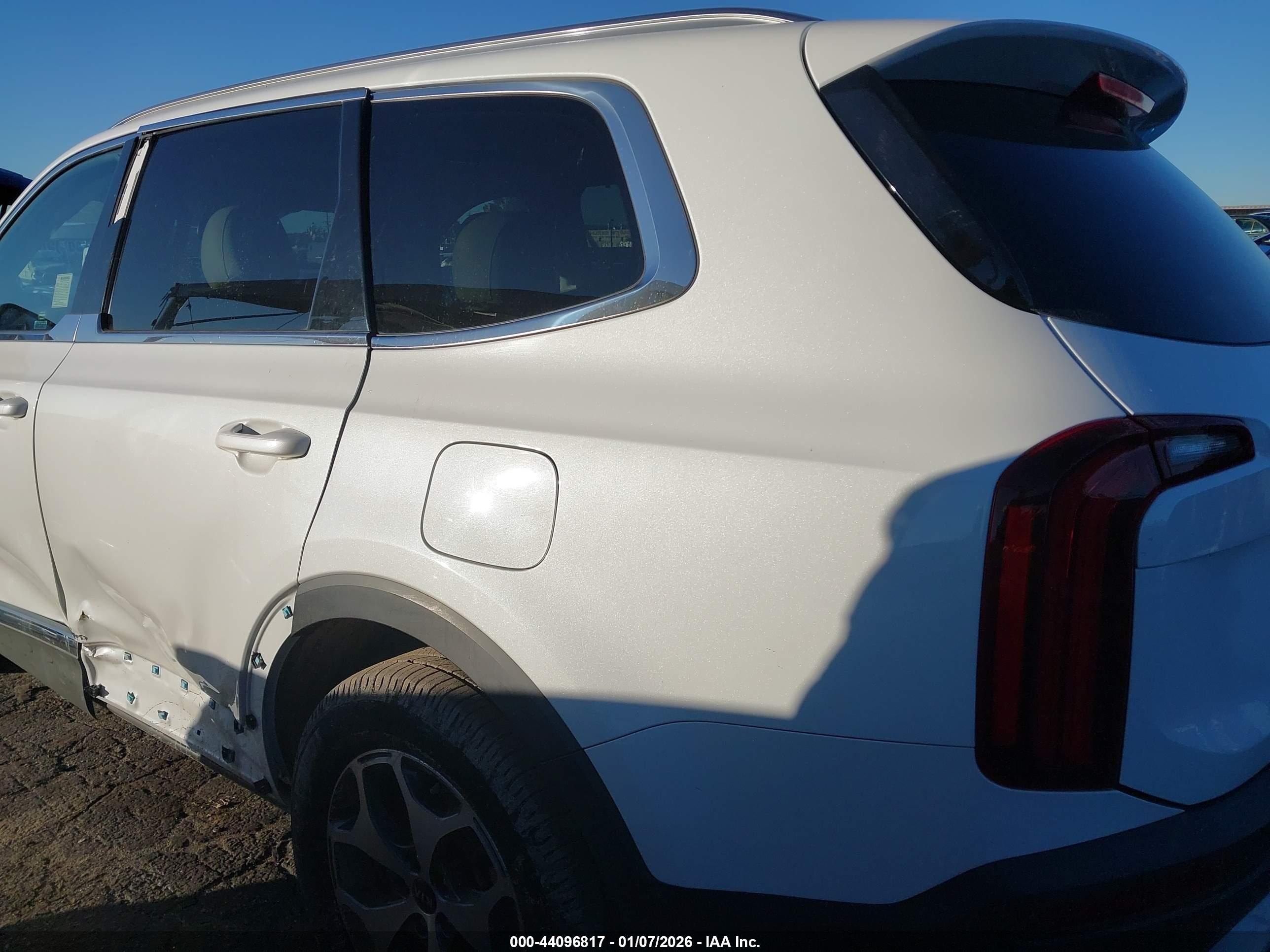 KIA TELLURIDE image 6