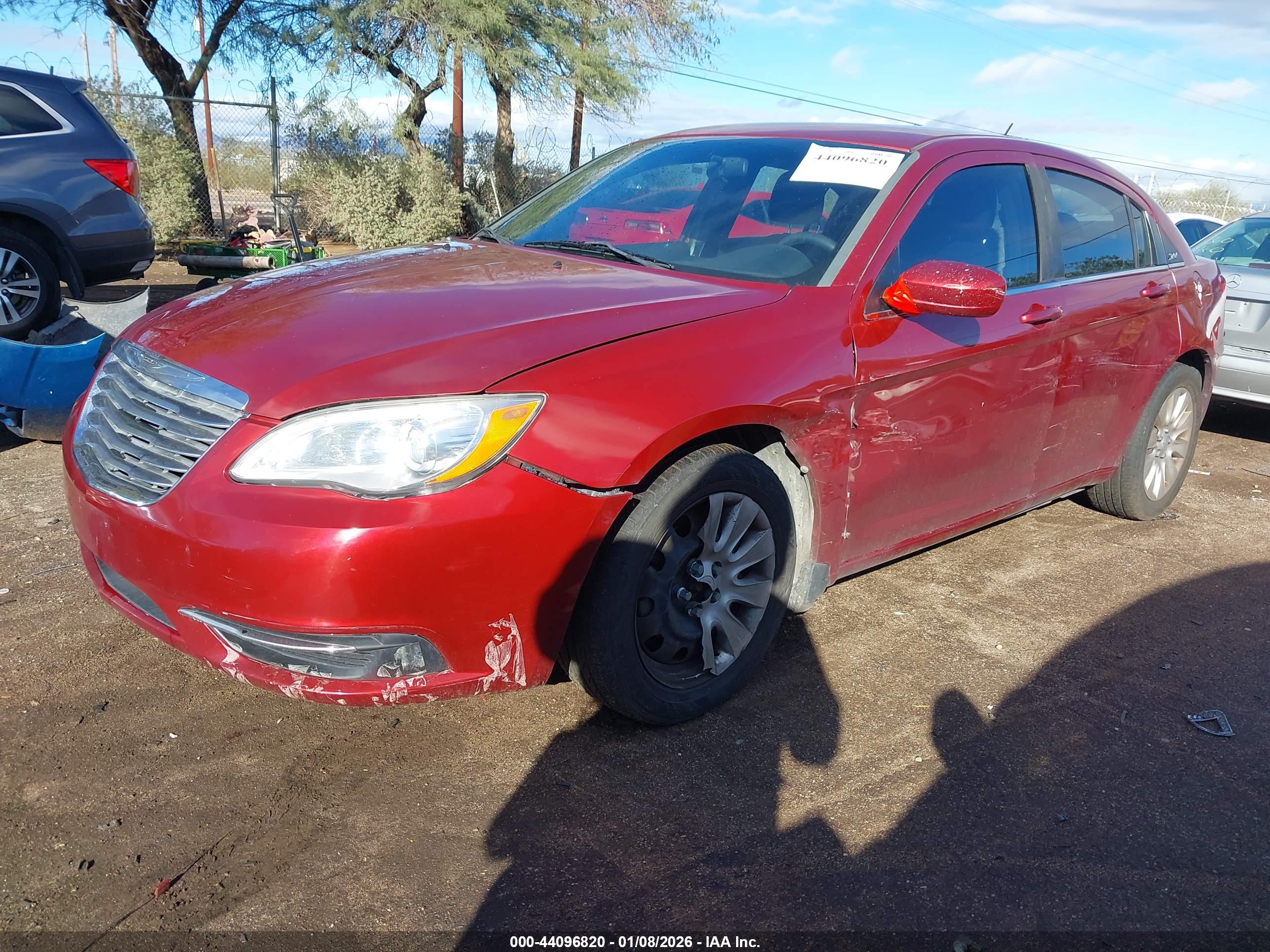 CHRYSLER 200 image 2