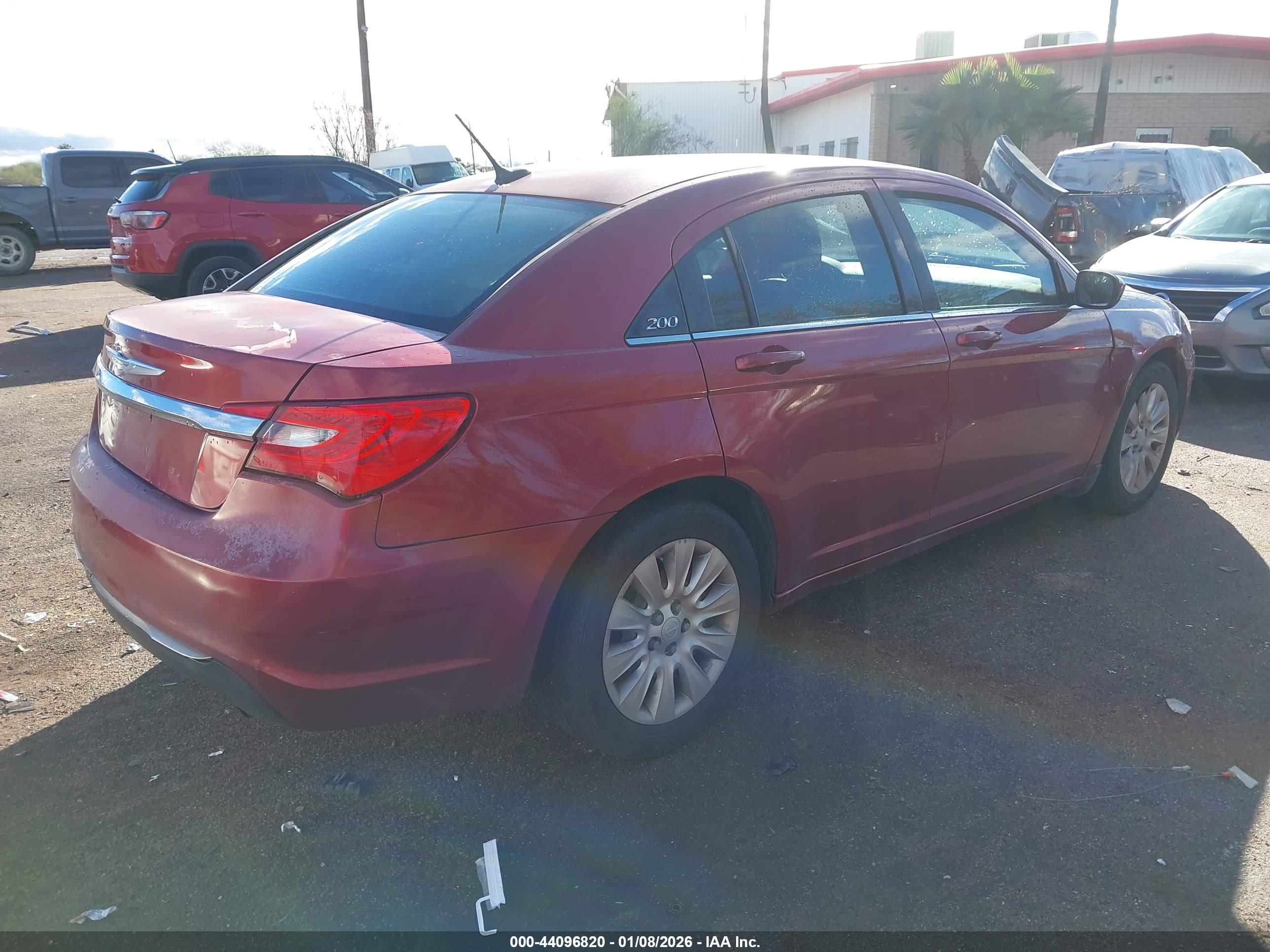CHRYSLER 200 image 4